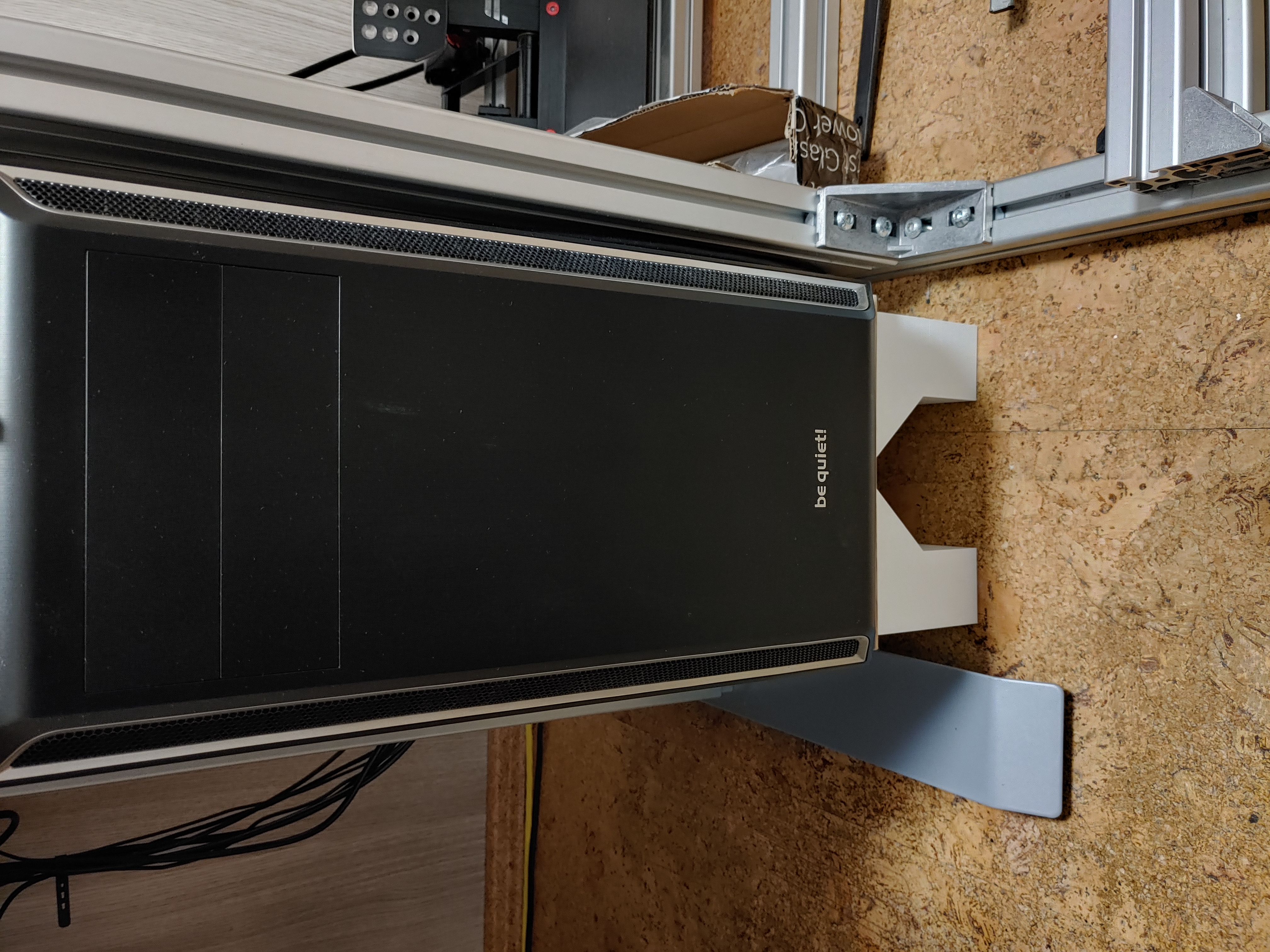 Feet for PC/furniture socket