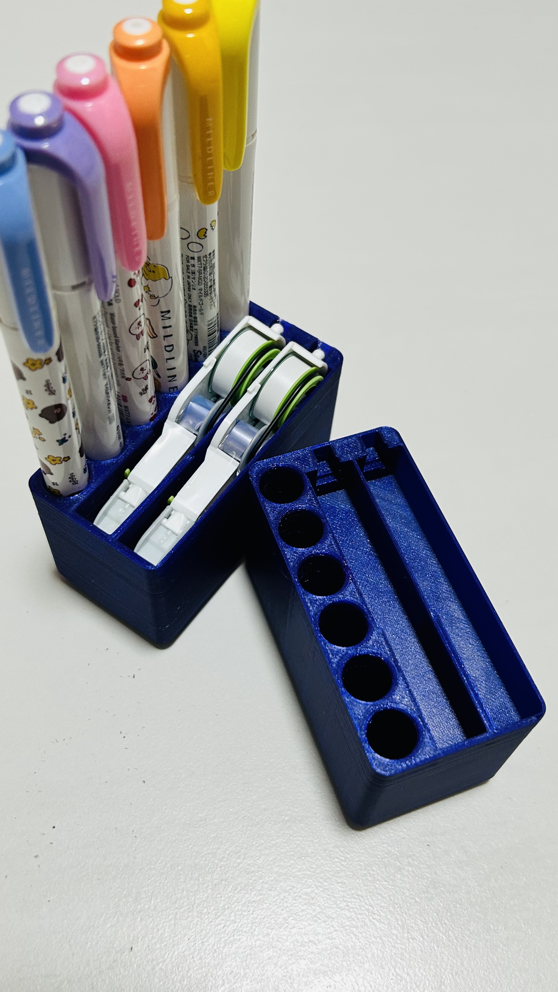 gridfinity pen and correction tape refill holder by Oriental Arbor