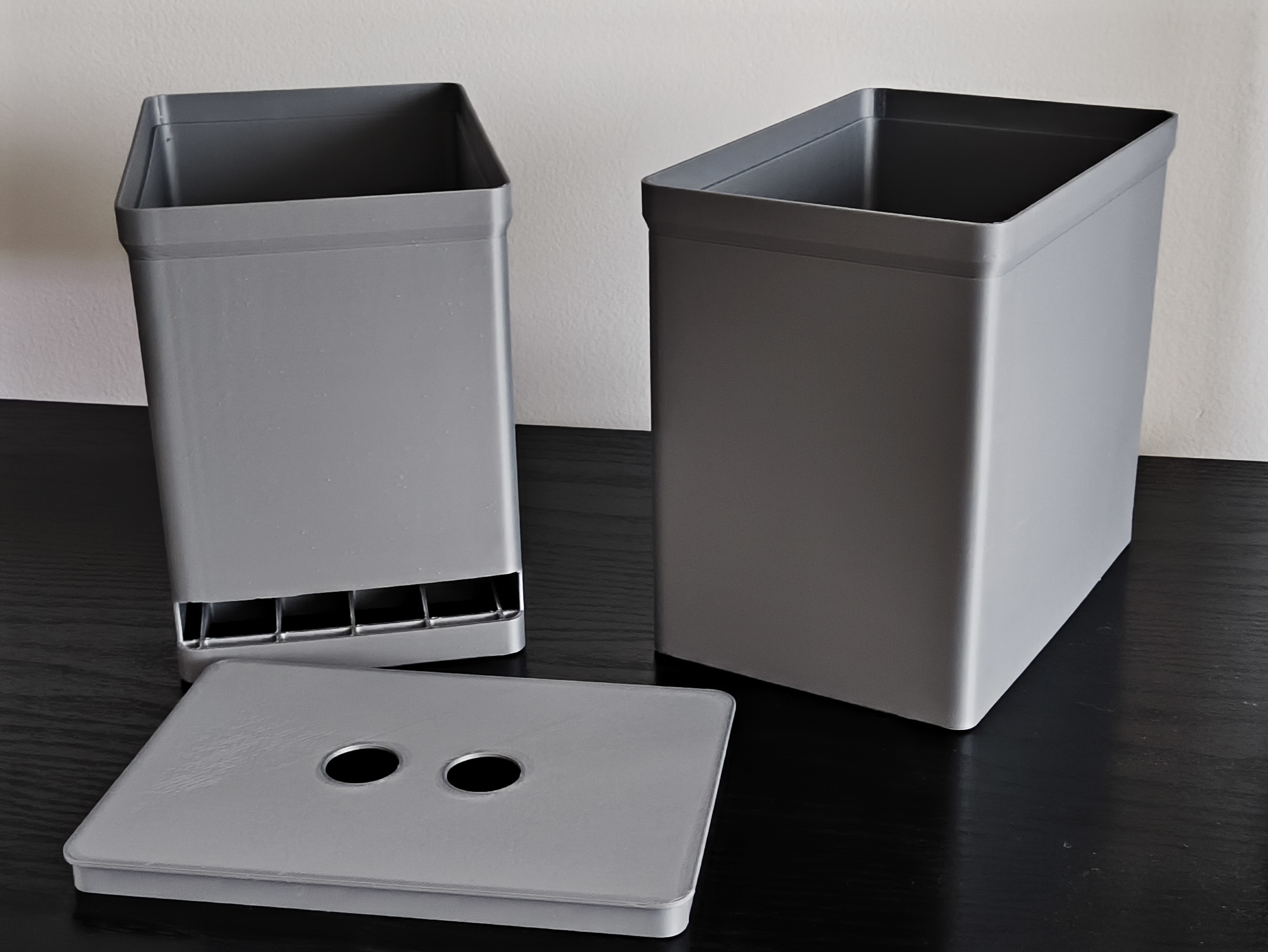 Cat/Dog food pouch dispenser