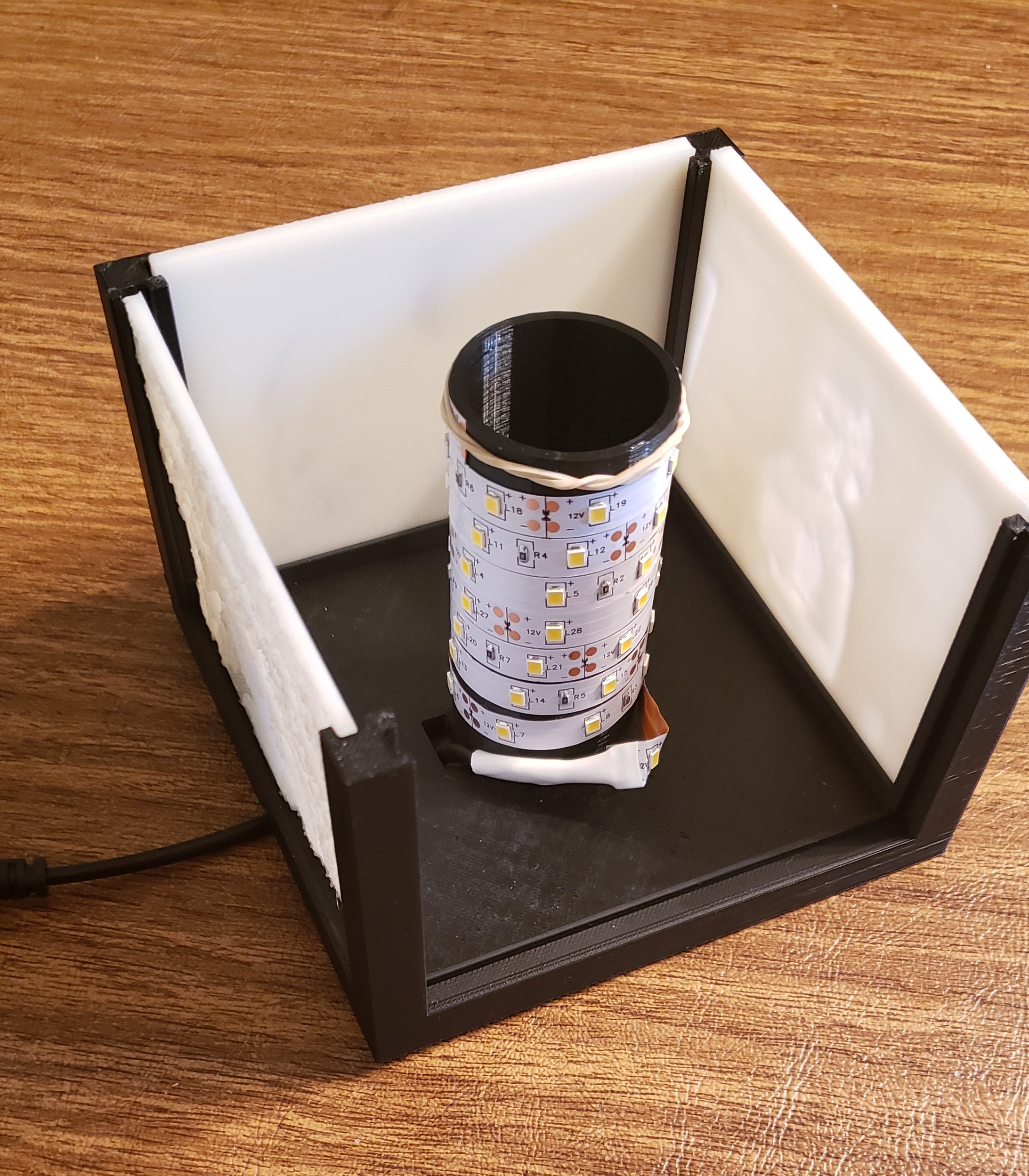 Miniatura 6 do modelo 3D Customizable Lithophane Box - Any size!