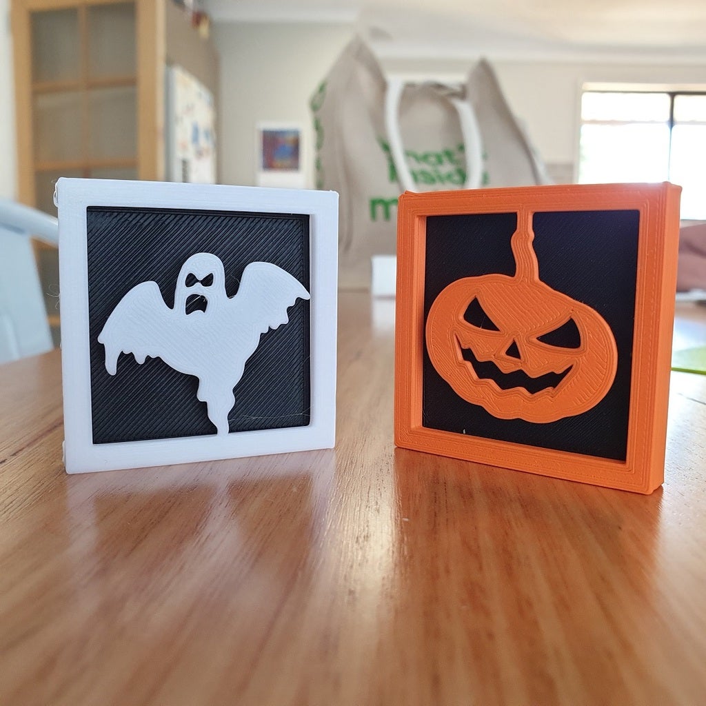 Mini Halloween decorations
