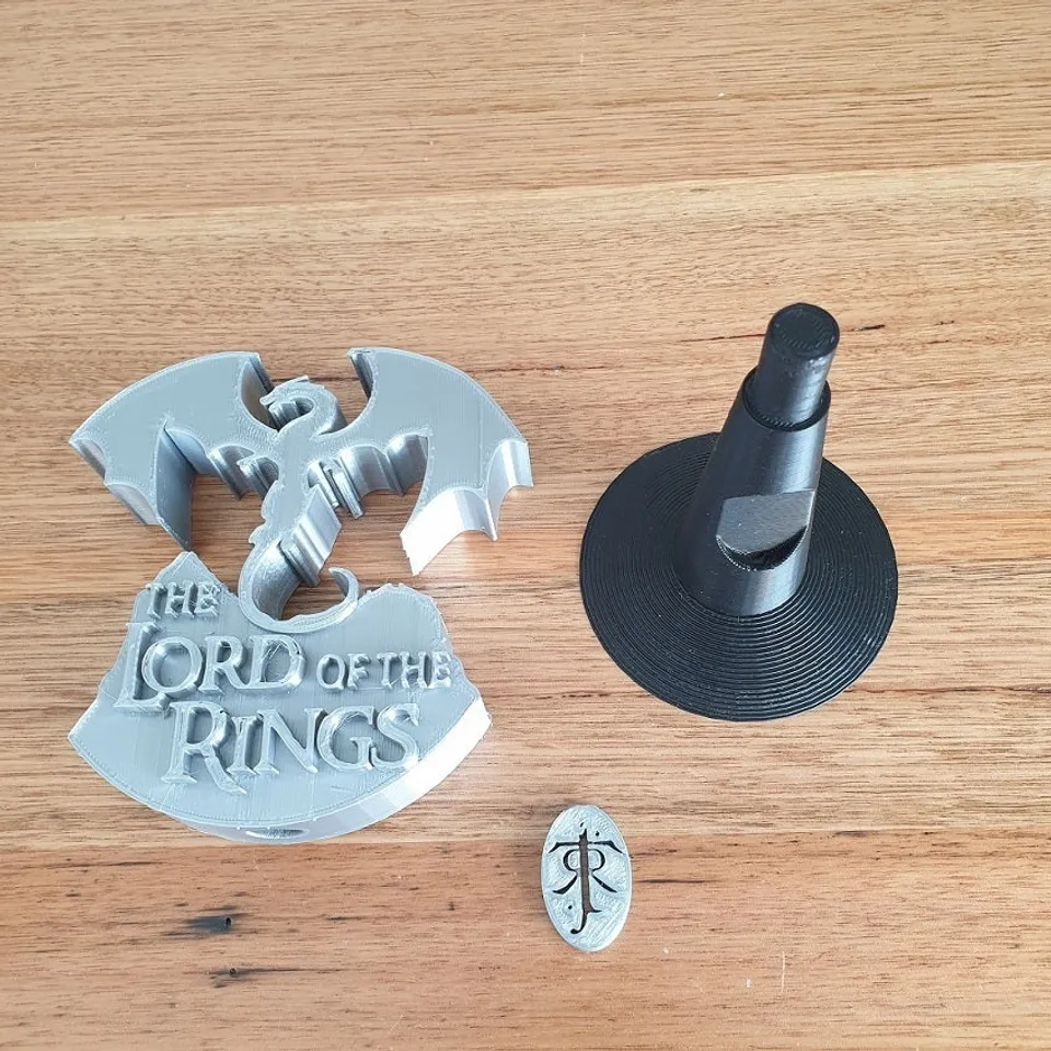 LOTR Headphone Stand :) Thingiverse.com/thing:4622590 #3dprintbunny  #3dprinted #lordoftherings #lotr #headphones