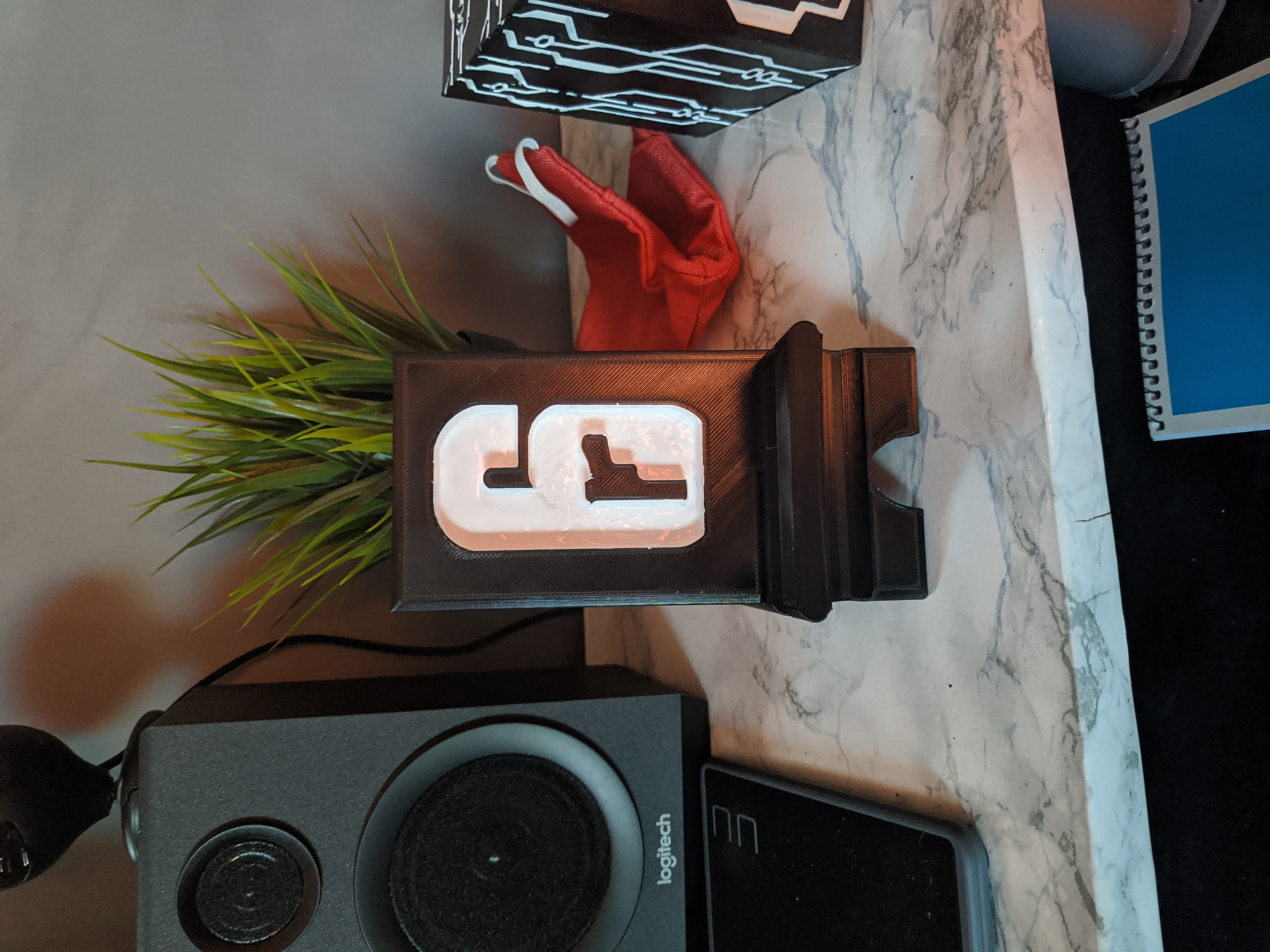 R6S phone stand