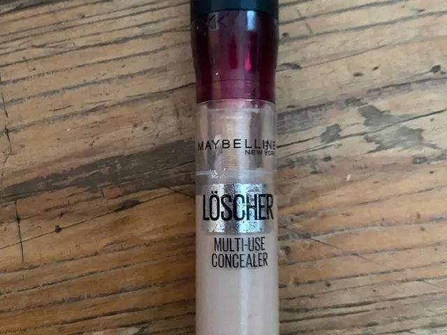 Makeup Maybelline Concealer Cap