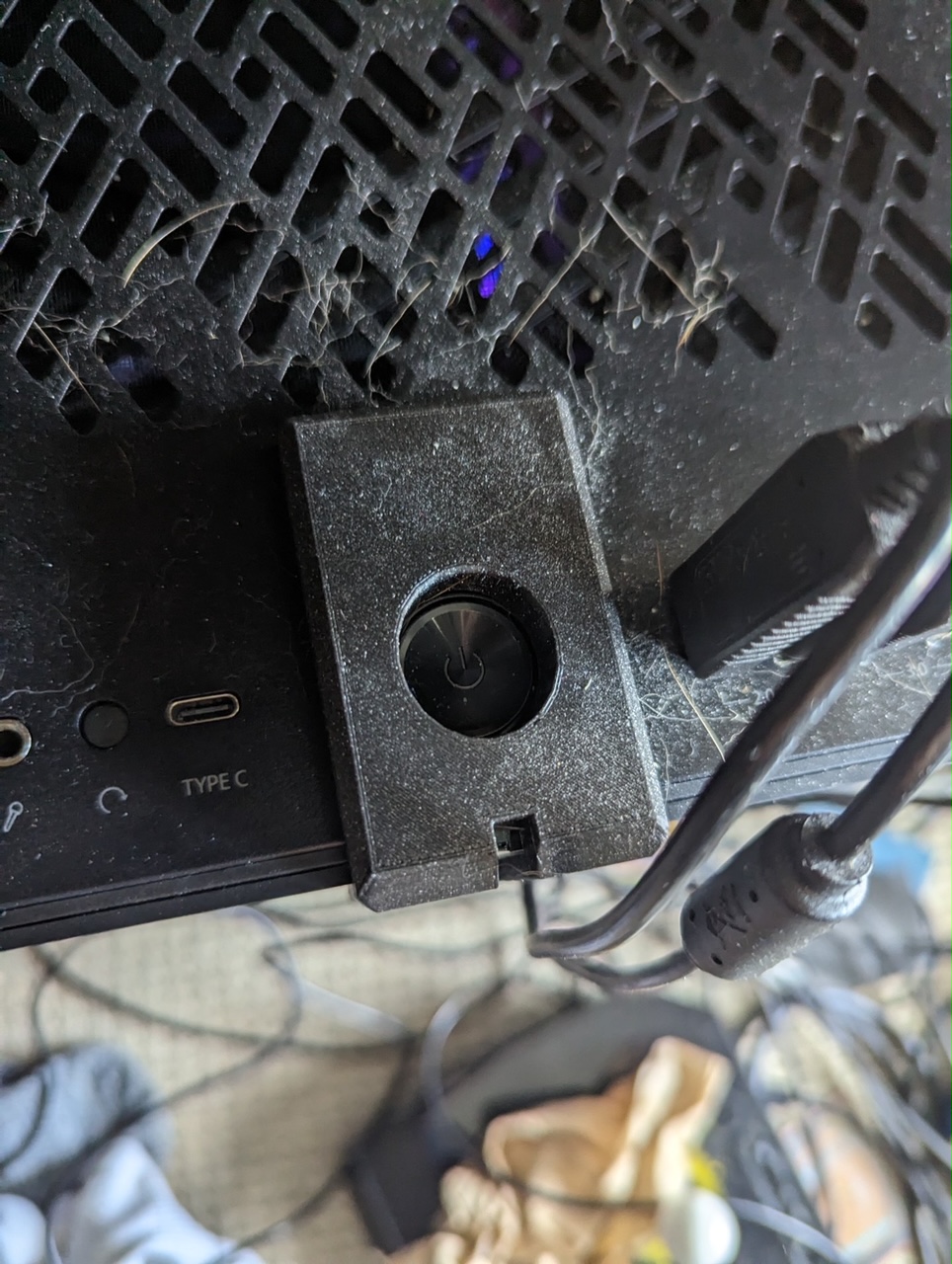 Cat-Proof Power Button Protector for Fractal Design 7 by 3DP Ant