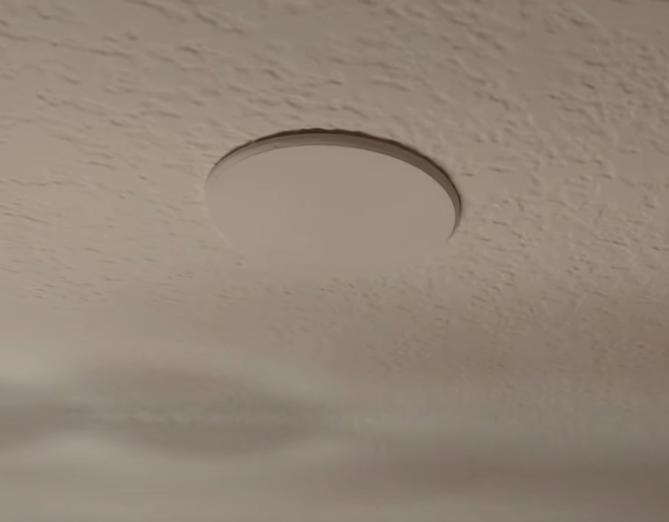 Miniatura 2 do modelo 3D Round Ceiling Junction/Light Box Cover