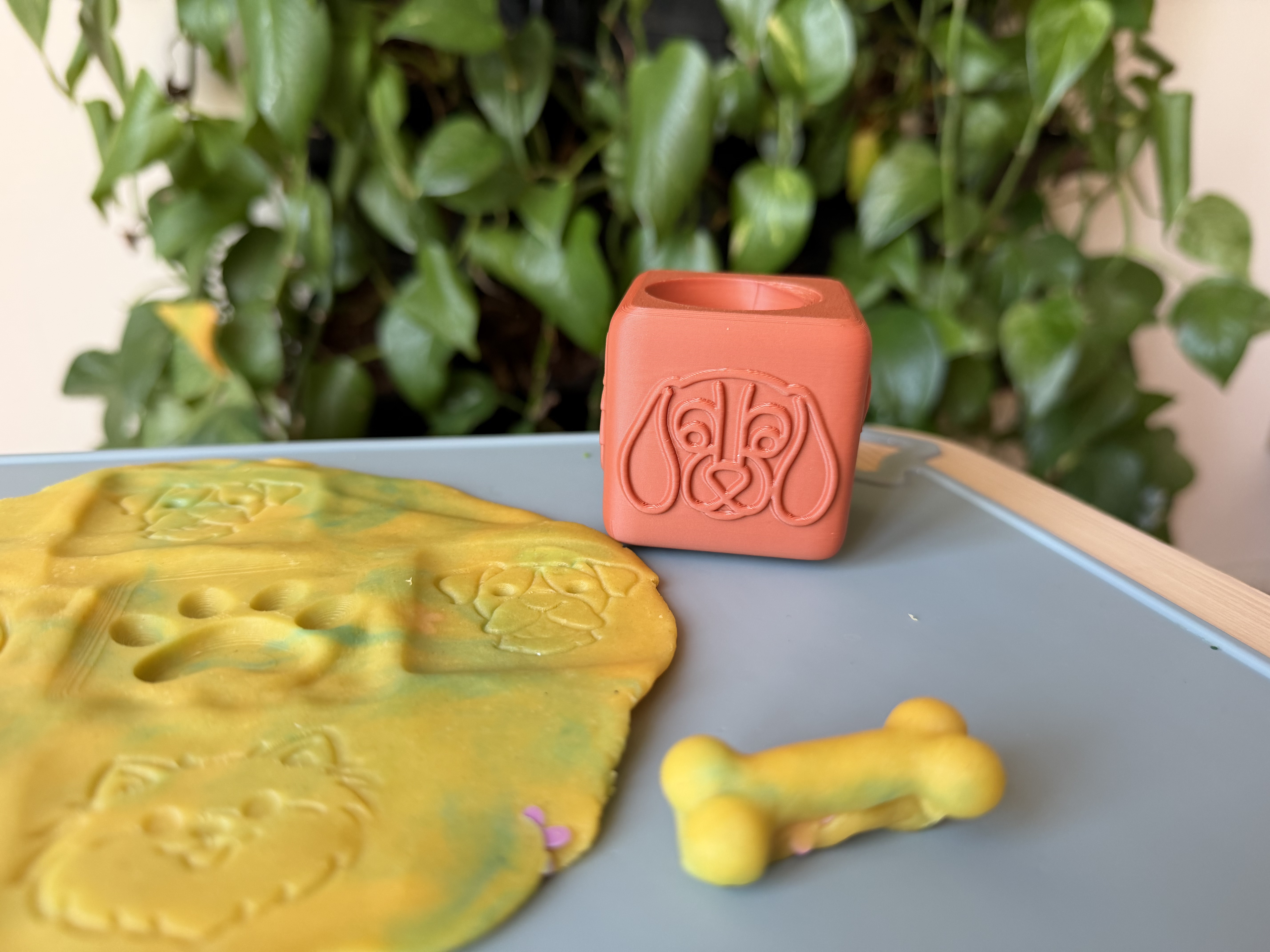 Play-doh cube - dog motiv — Free STL | 3DFinder