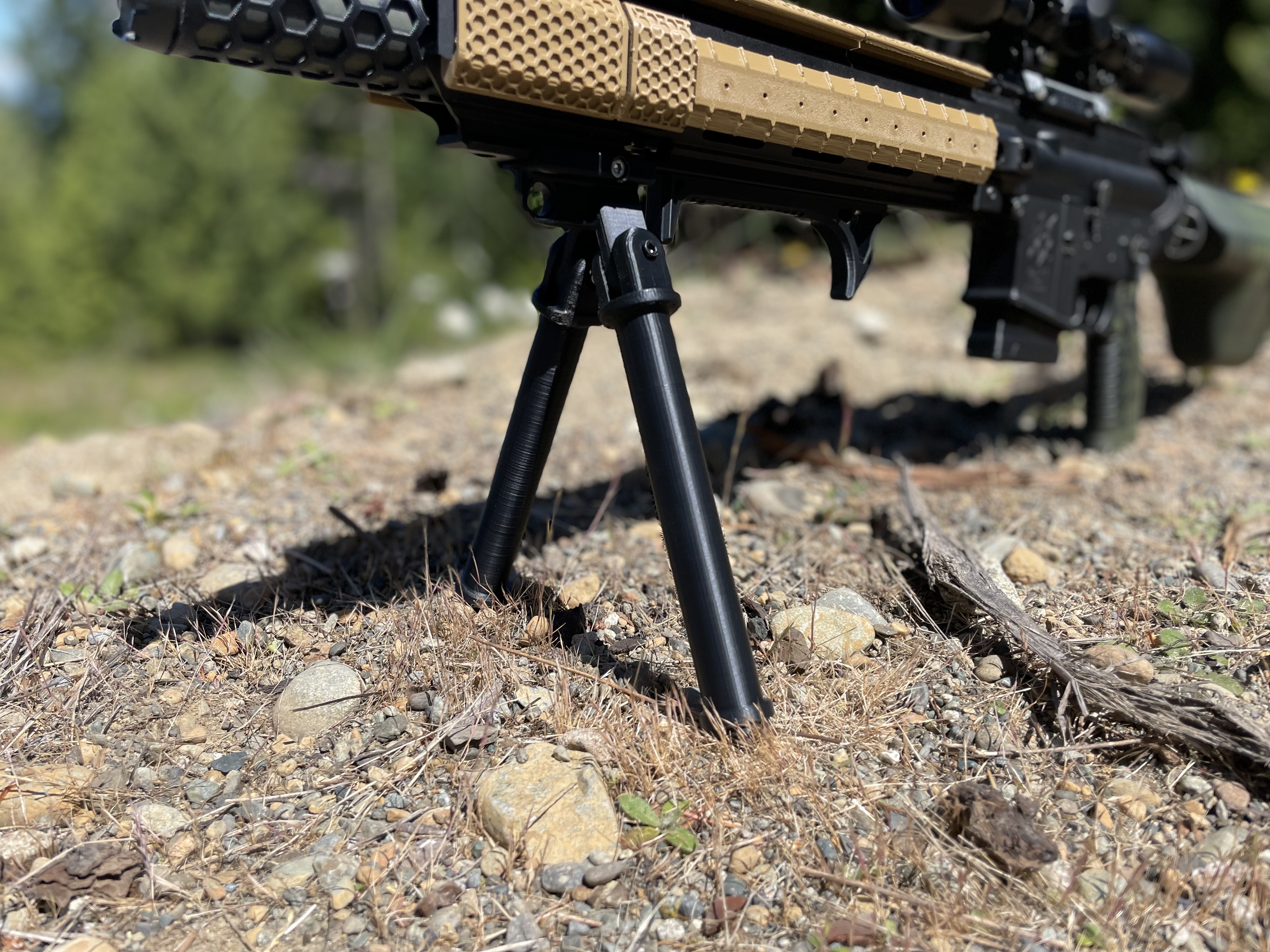 Low hardware picatinny bipod for airsoft/airguns
