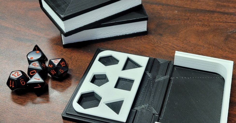 Miniature Tabletop Dice Book with builtin dice tray by Midas