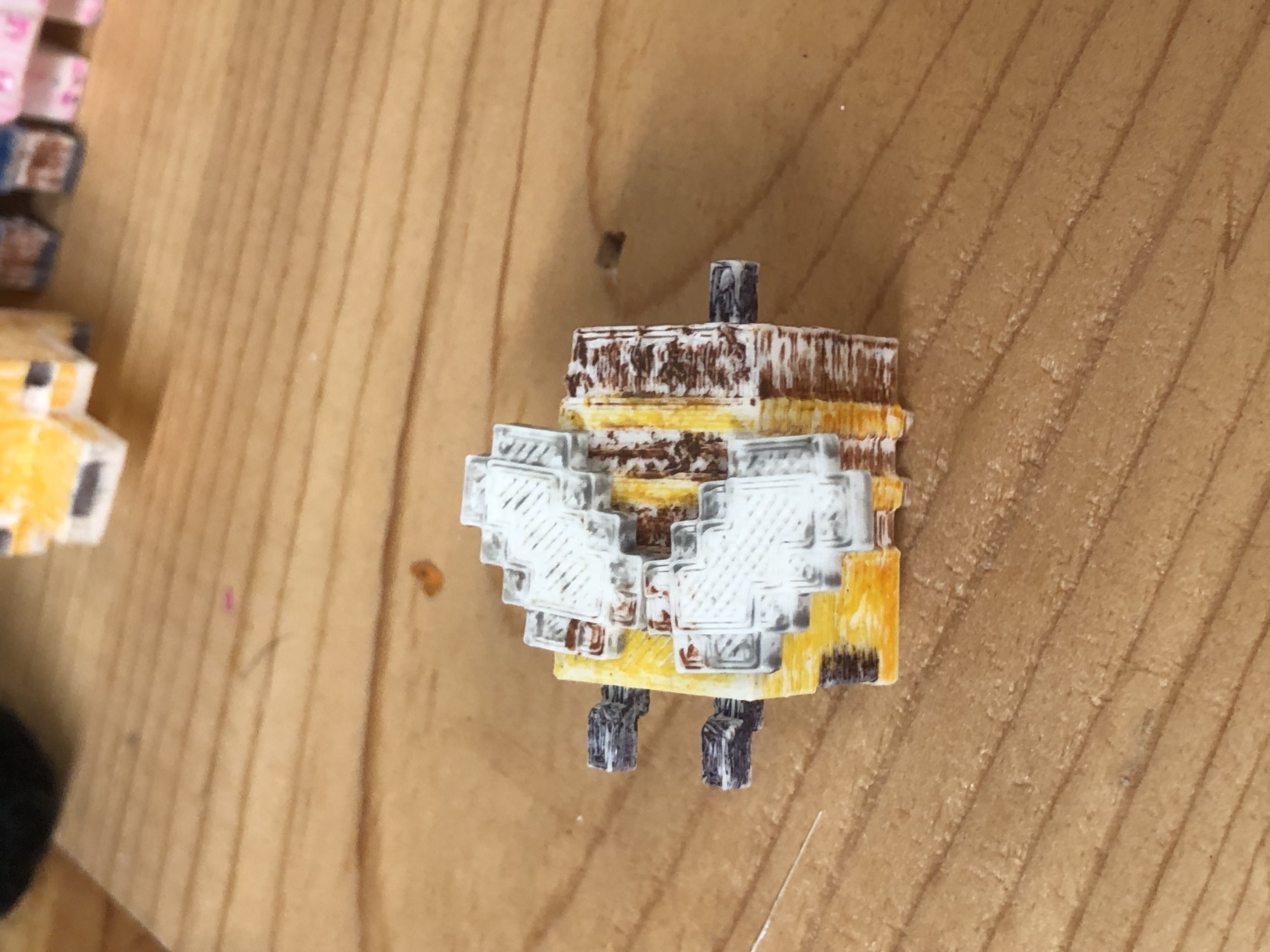 Miniatura 4 do modelo 3D Minecraft bee