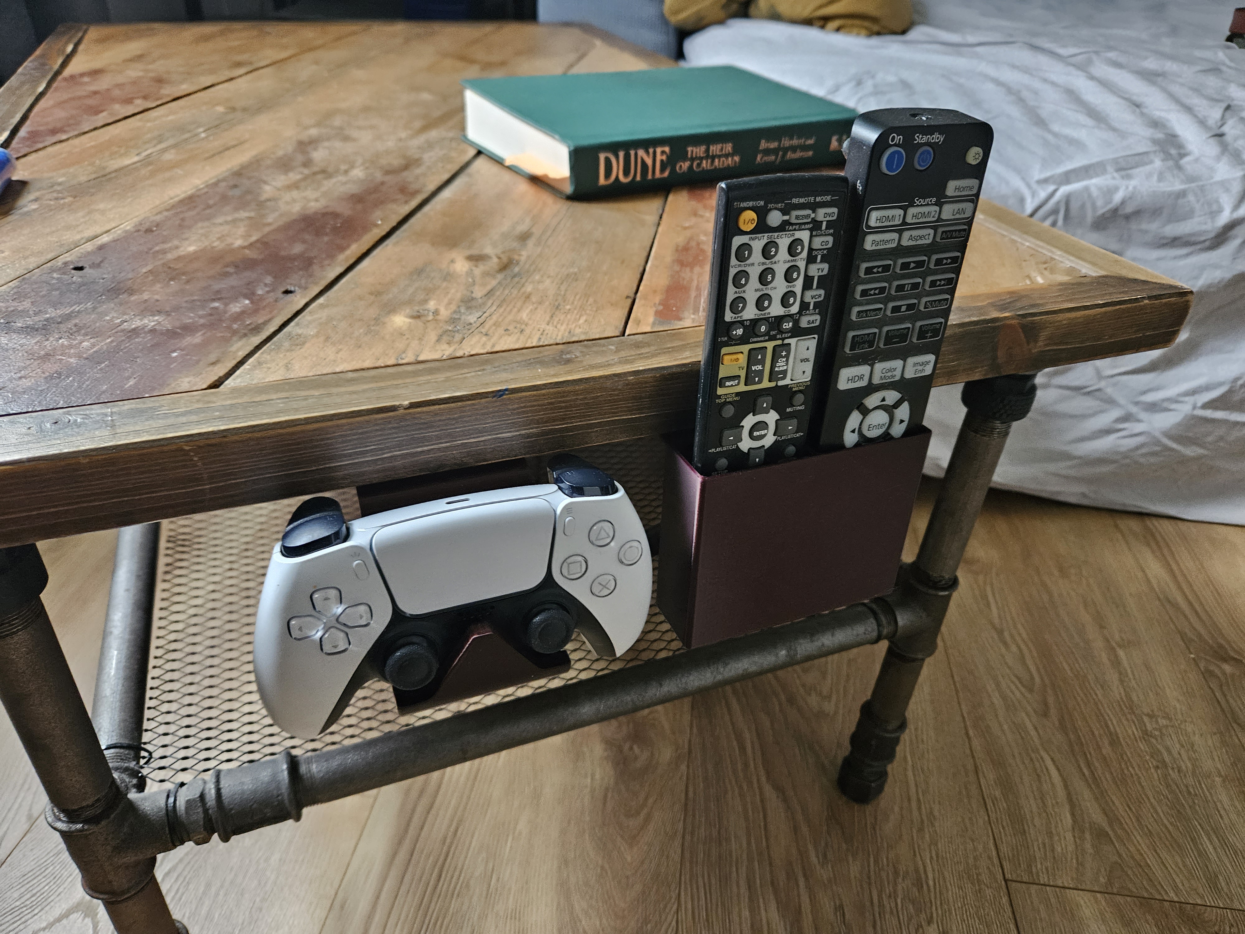 PS5 Controller hanger