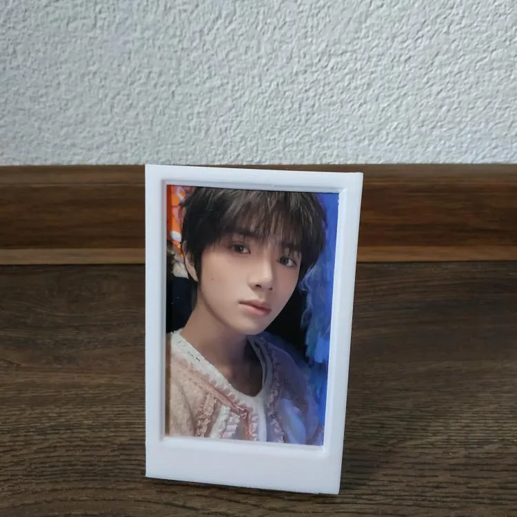 BTS, Stray Kids, TXT Kpop photocard display frame / stand also for