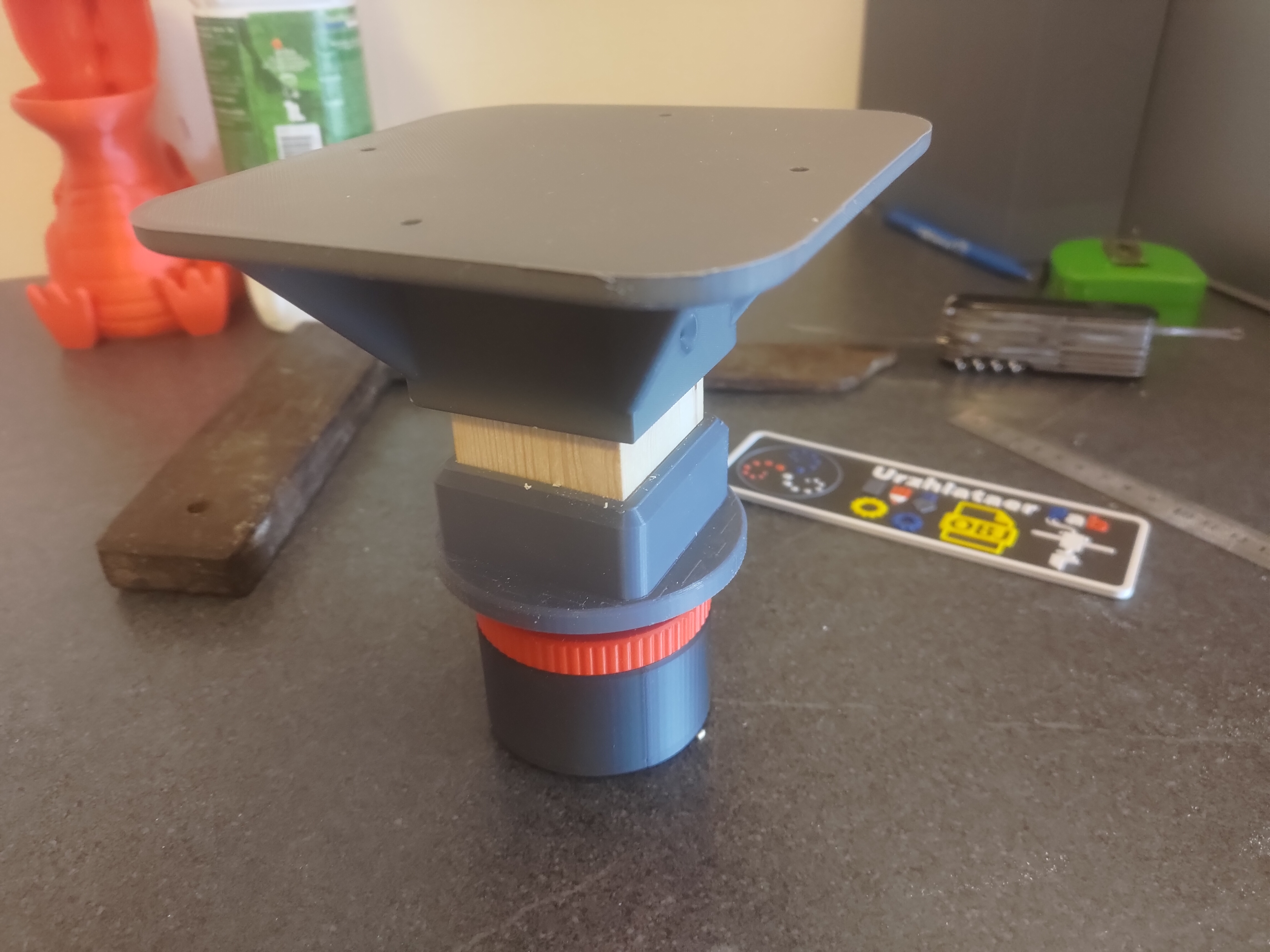 Miniatura 2 do modelo 3D Adjustable table  leg