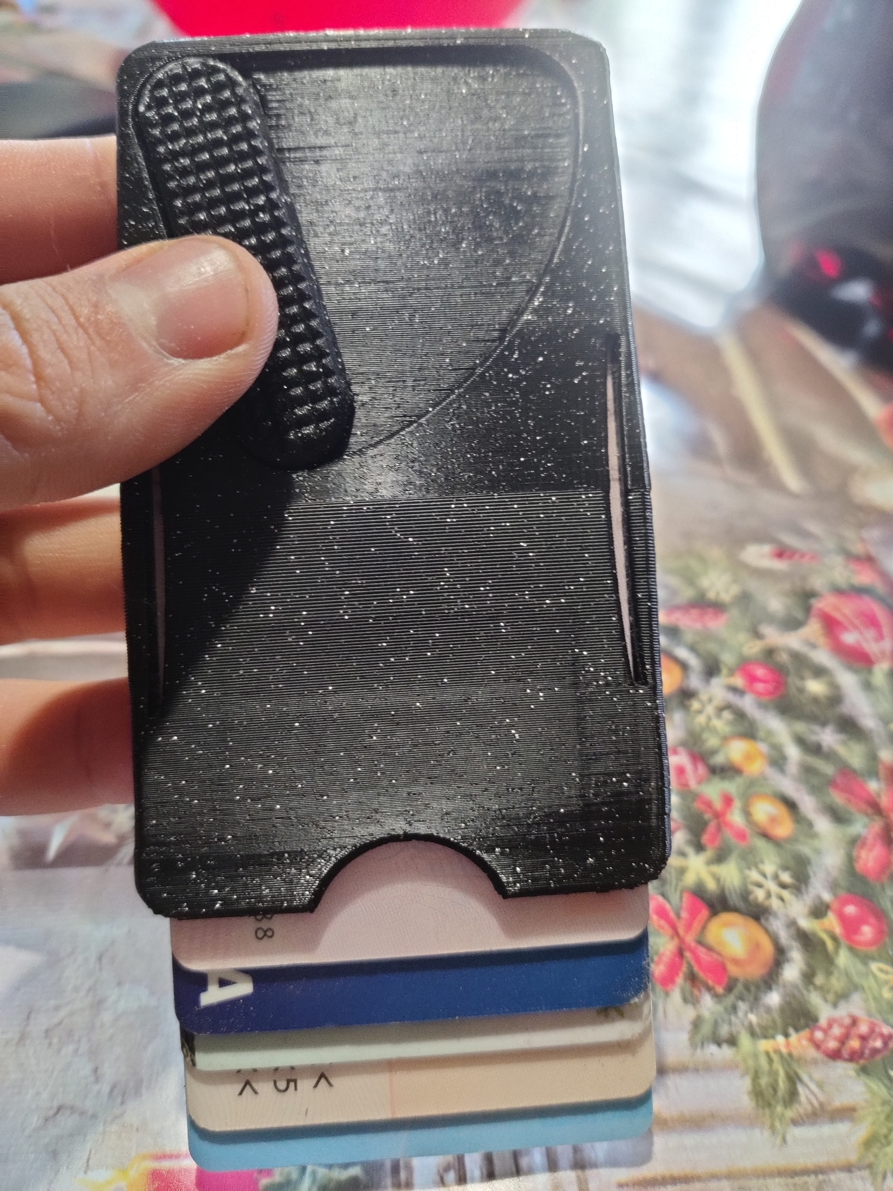 Cards do not fall cascade card wallet