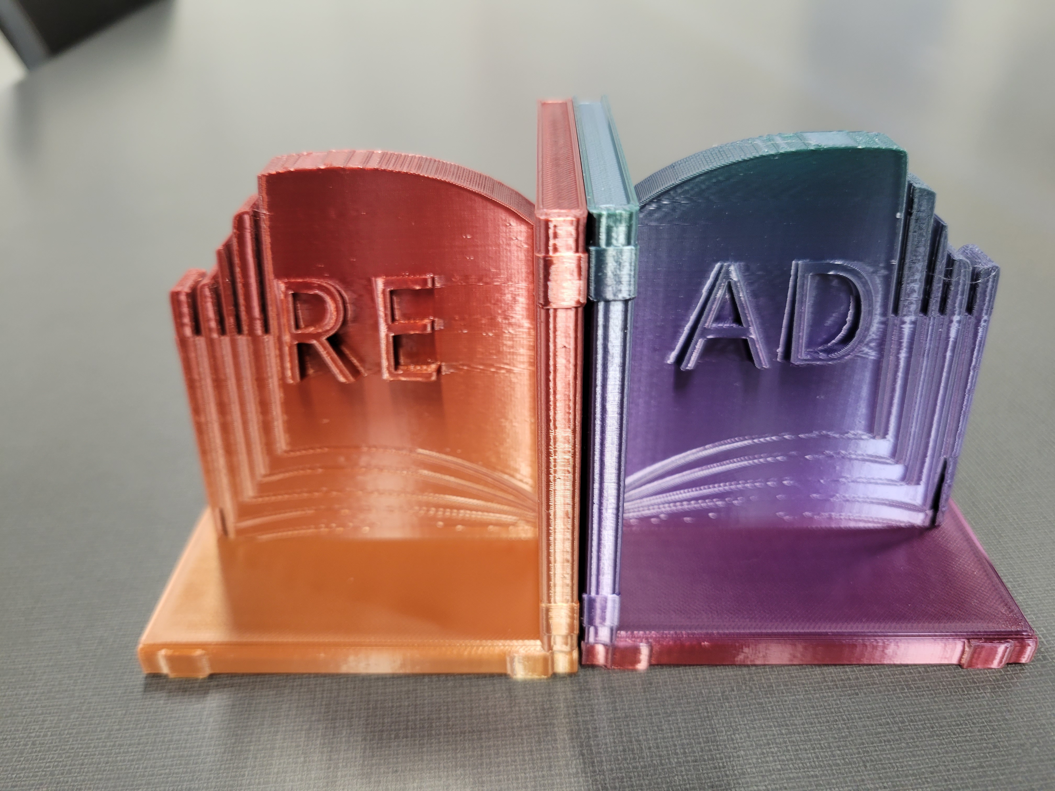 READ Book Ends