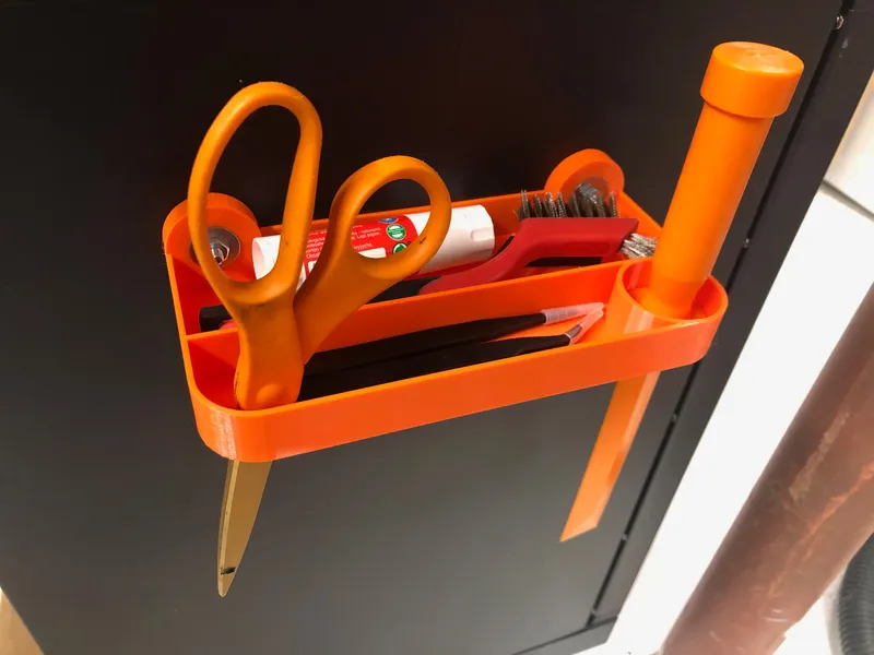 Magnetic 3D-Printer Tool Tray by jrsone