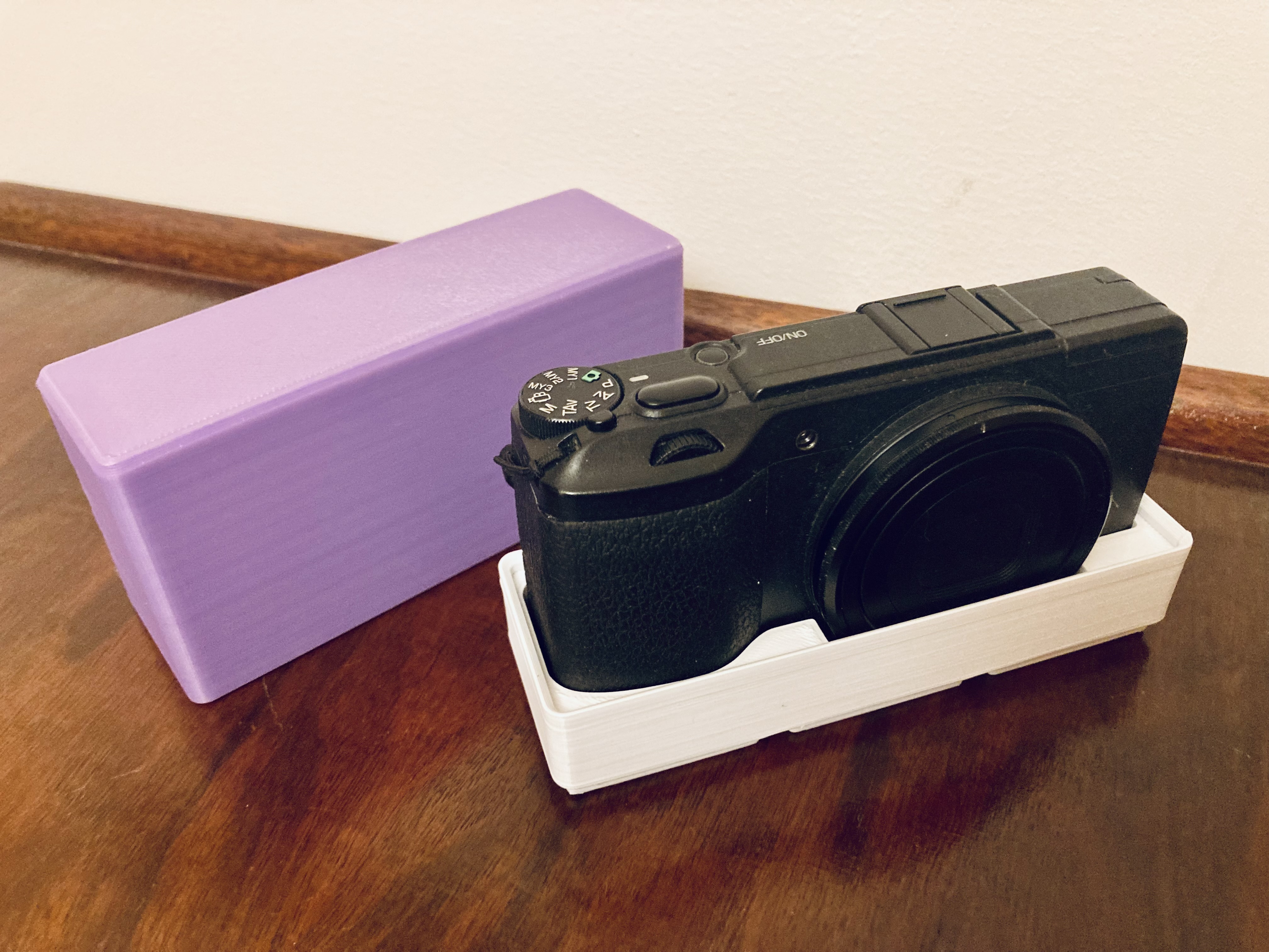 Gridfinity Ricoh GRII Camera Holder & Dust Cover