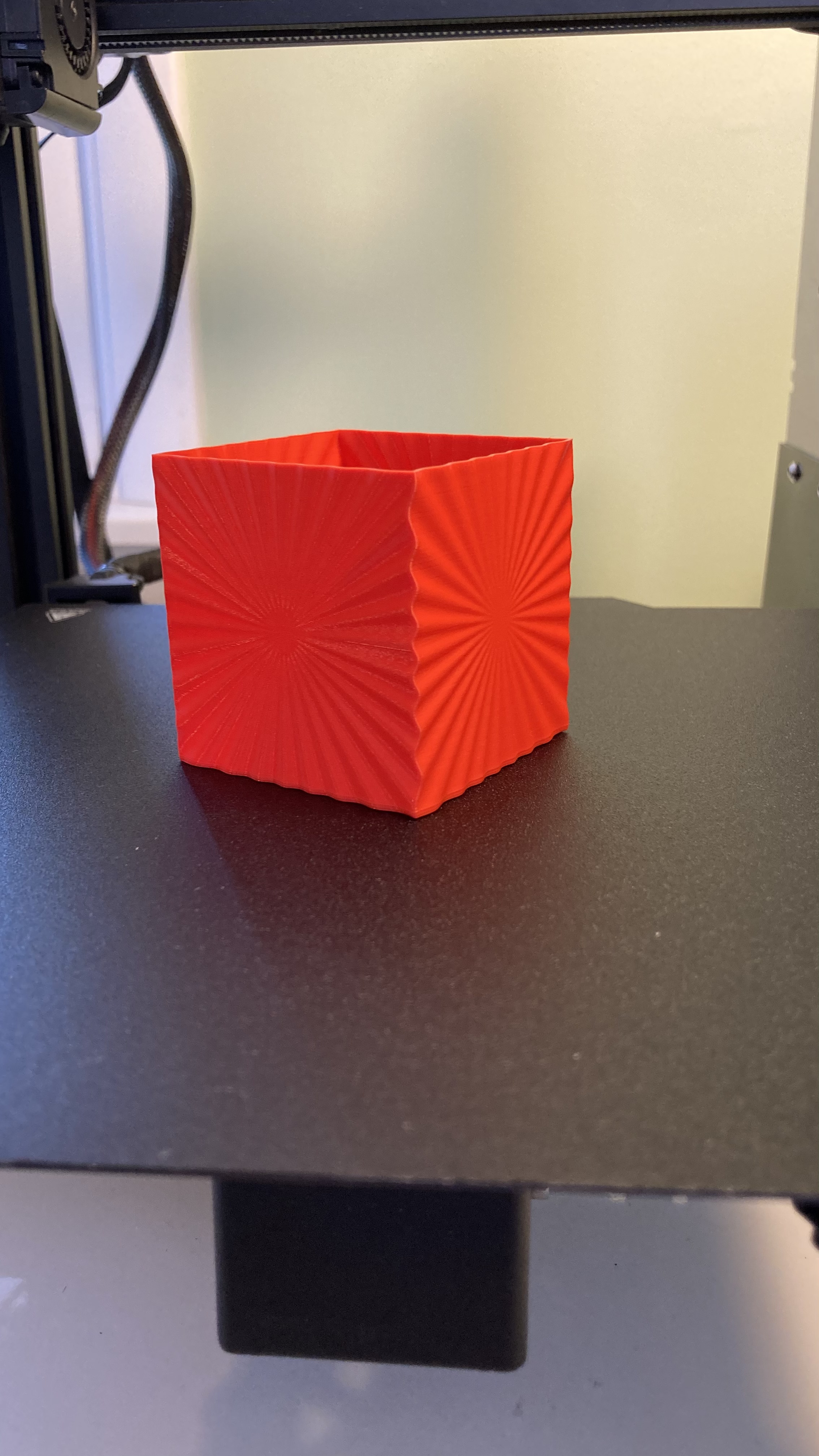 radial ripple vase