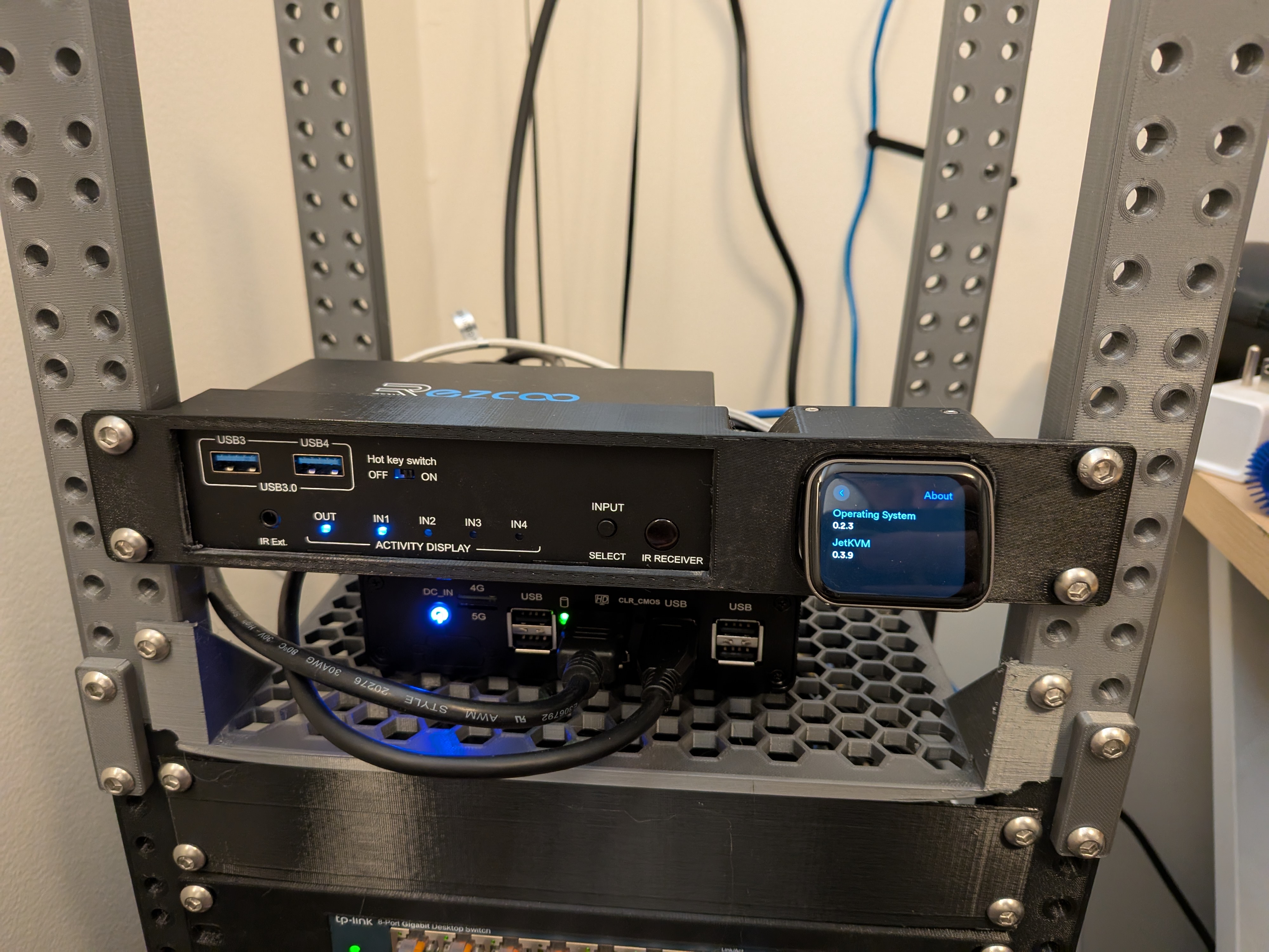 10" Rackmount JetKVM + EZCOO KVM Hotkey Supported Switch