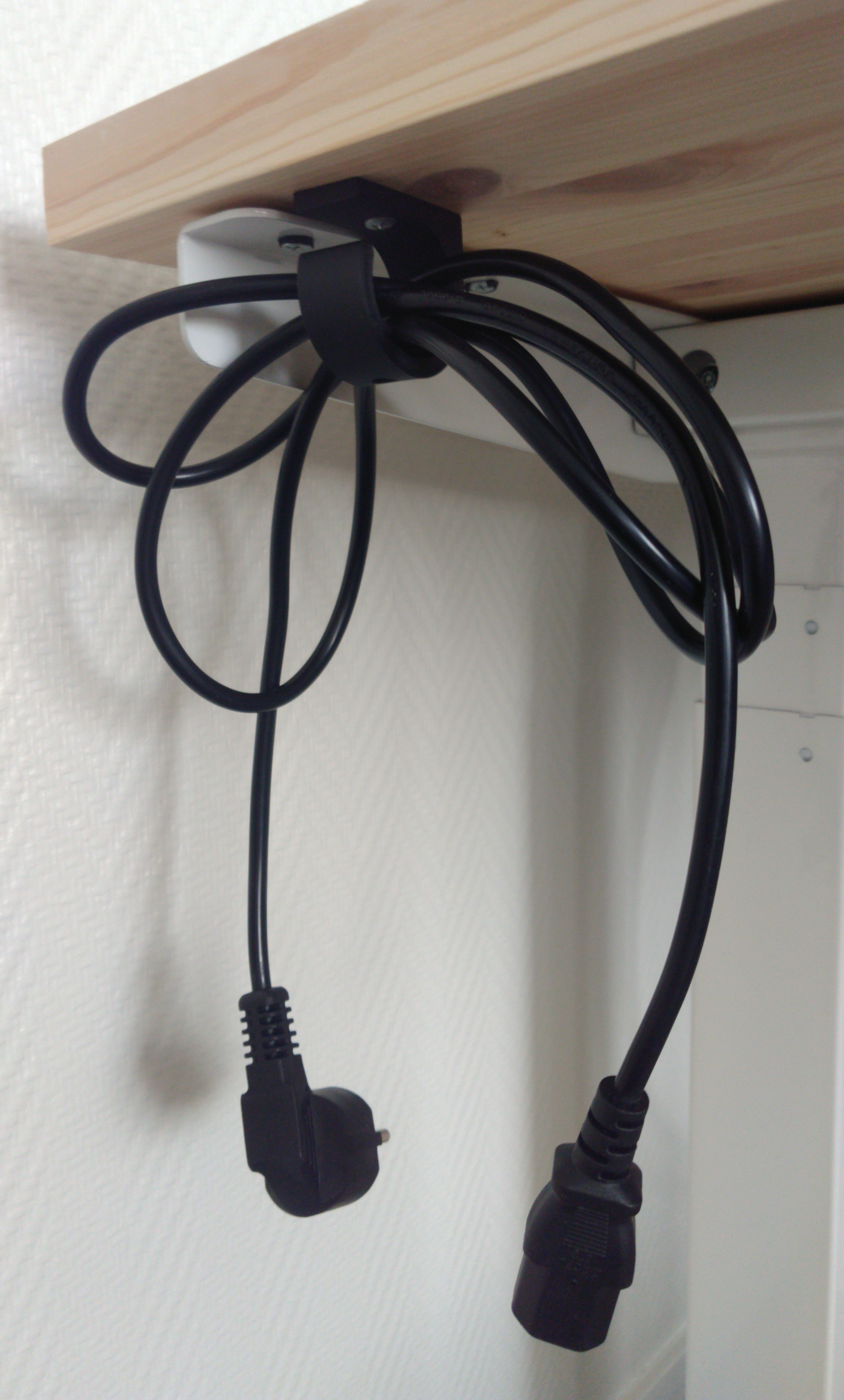 Miniatura 5 do modelo 3D Cable hook - Easy cable management