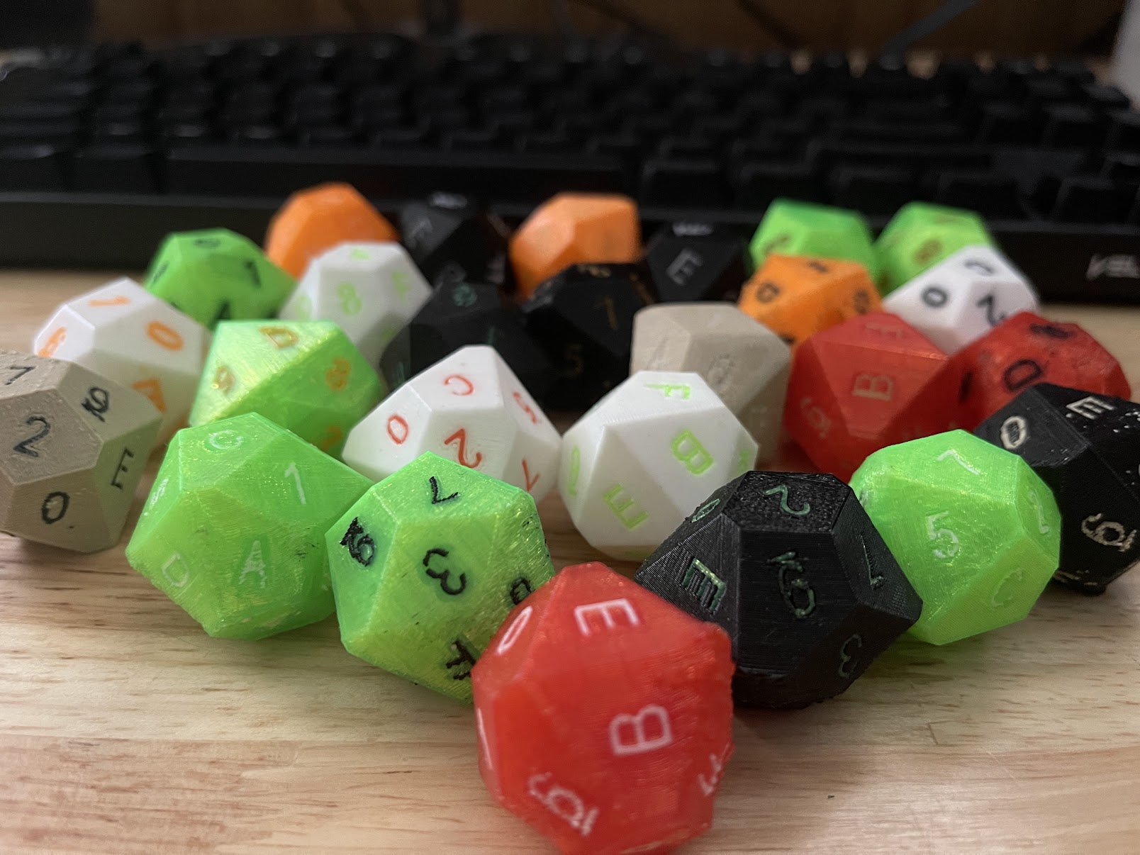 16 Sided Dice by Matthew Newberg | Download free STL model | Printables.com