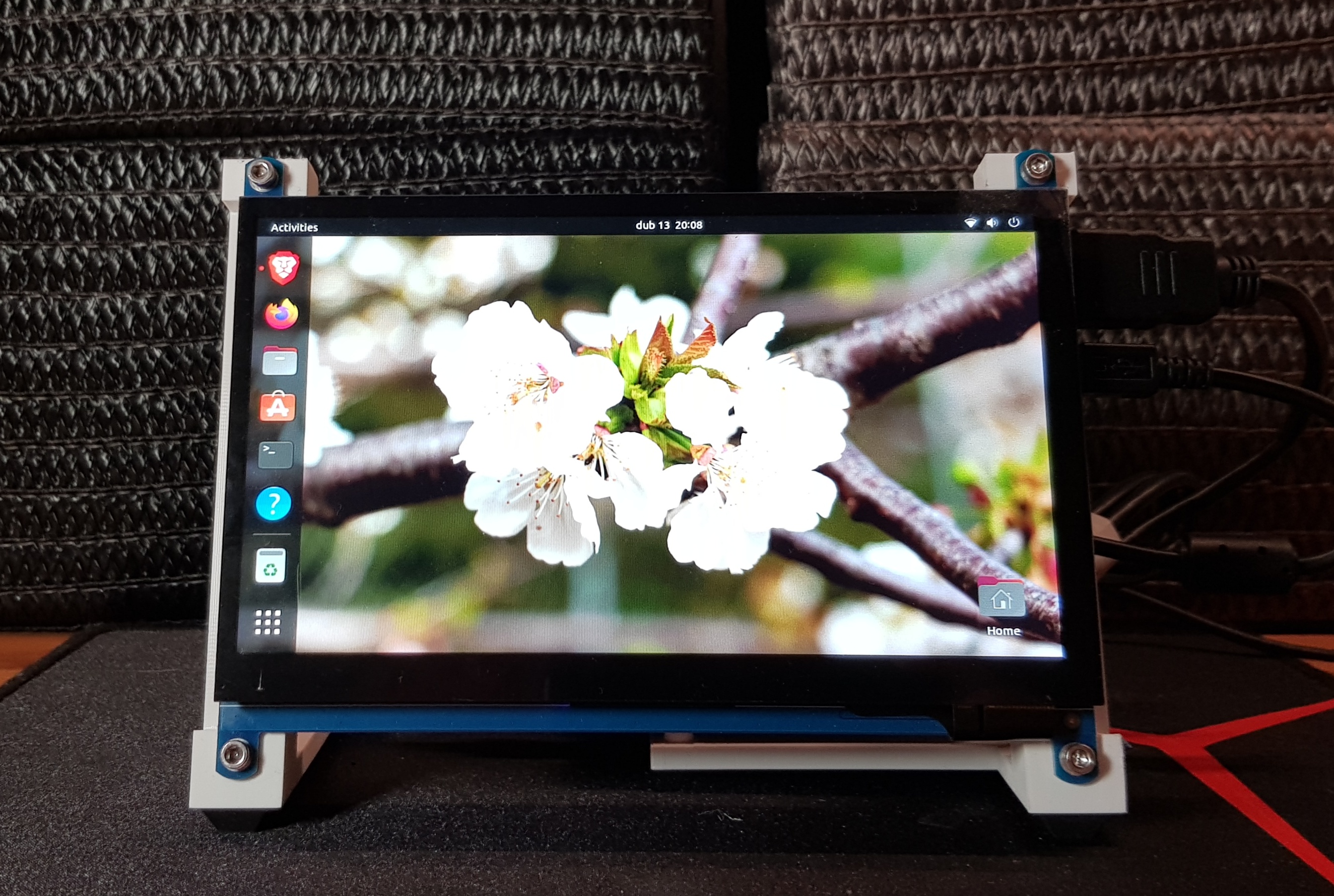Waveshare 7" LCD / Raspberry Pi Development Holder