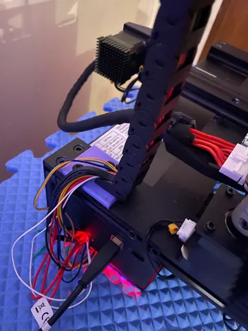Super simple z drag chain base mount