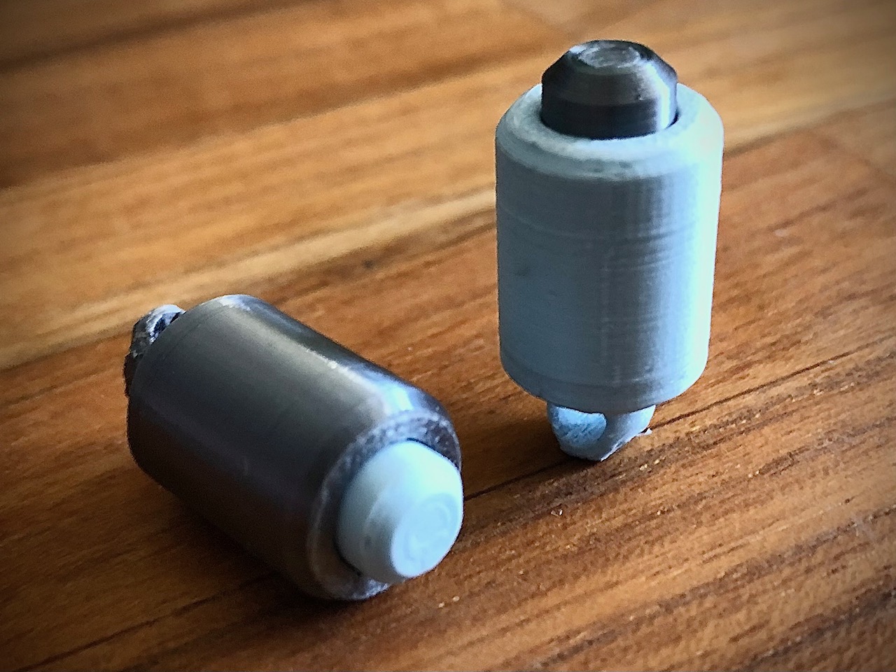 Miniatura 2 do modelo 3D Micro Fidget Button - Magnet Assisted