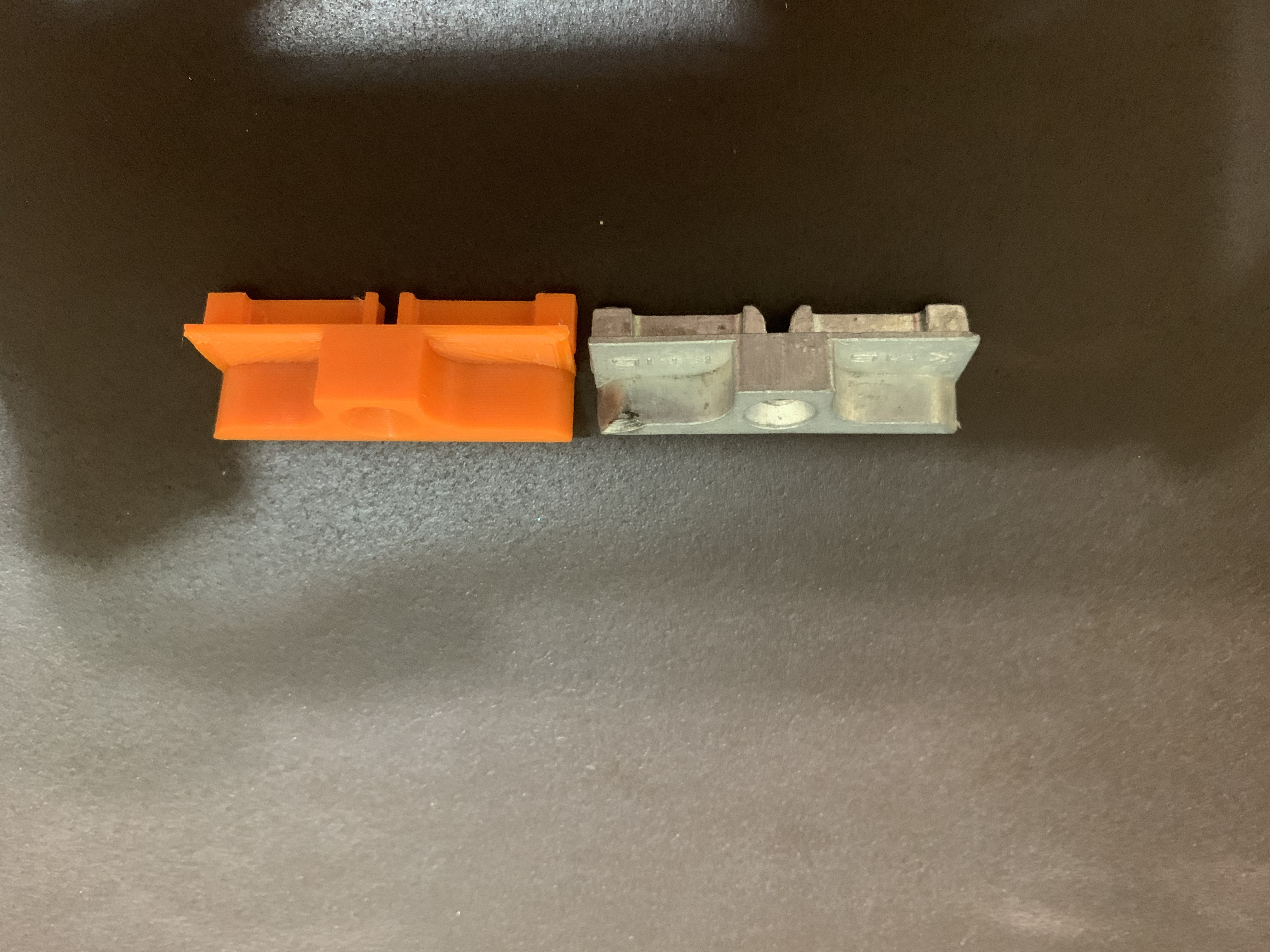 Miniatura 2 do modelo 3D Window Frame Closing Bracket