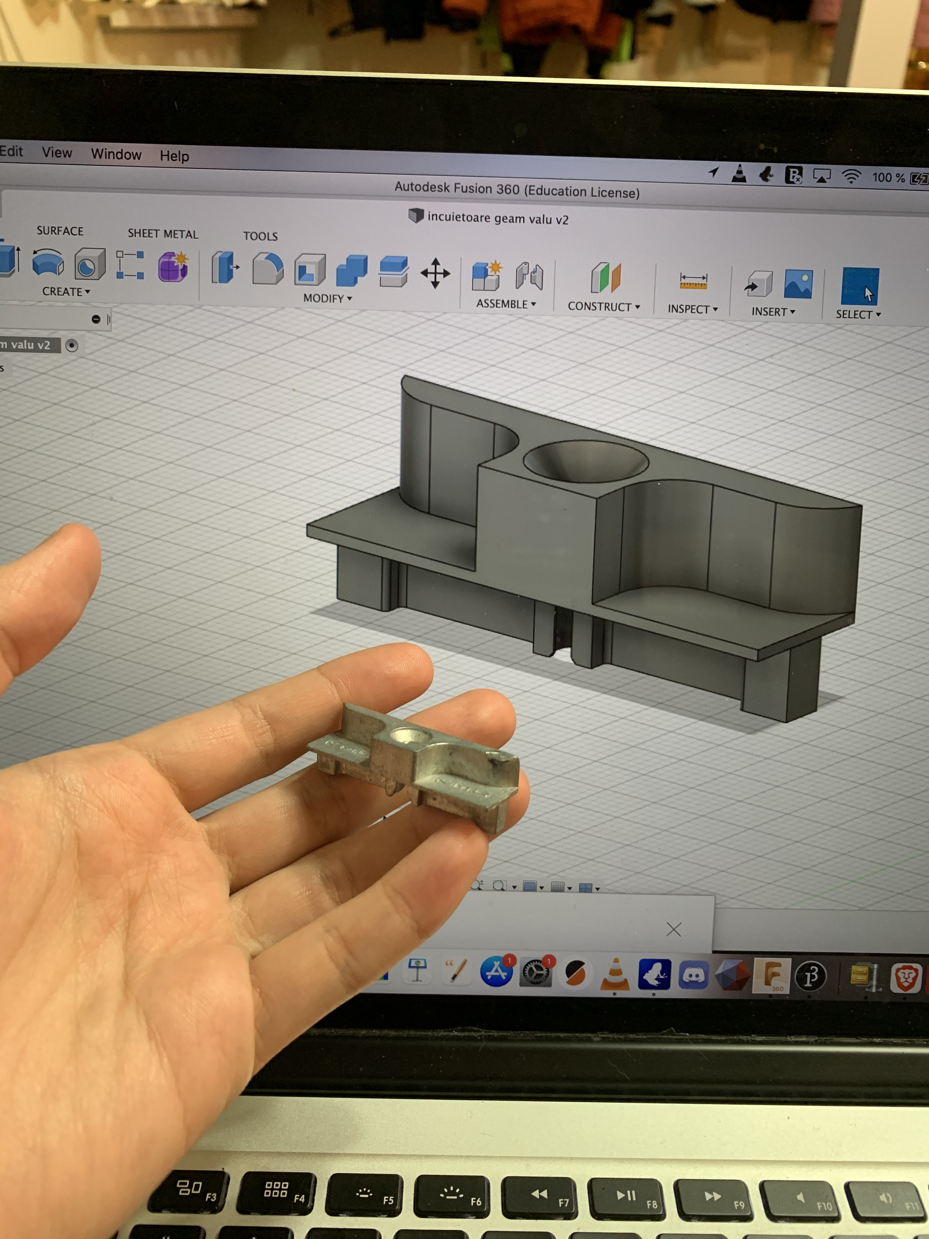 Window Frame Closing Bracket
