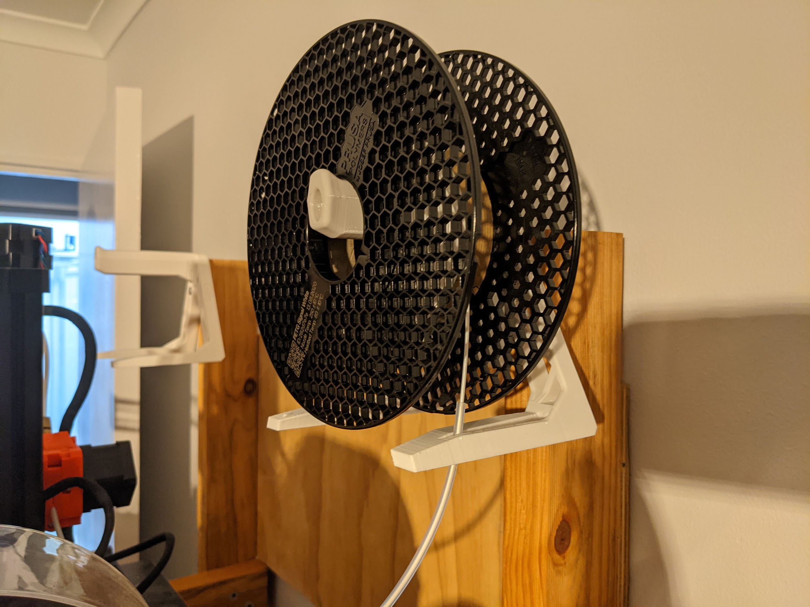 Simple Bench Top or Side Mount Filament Holder - One Piece
