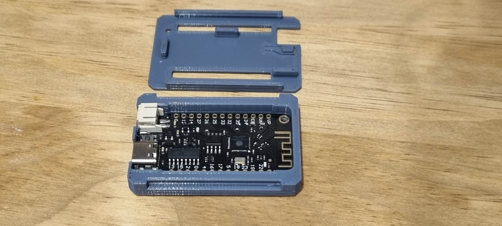 Case for ESP32 Lolin Lite USB-C (Snap-fit) by jacek | Download free STL ...