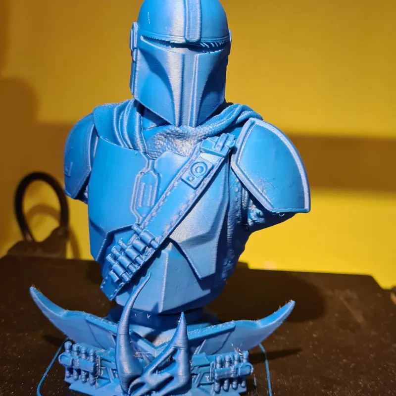 3D Printable Mandalorian Bust - Star Wars 3D Models - Support Free and No  infill Remix by iczfirz