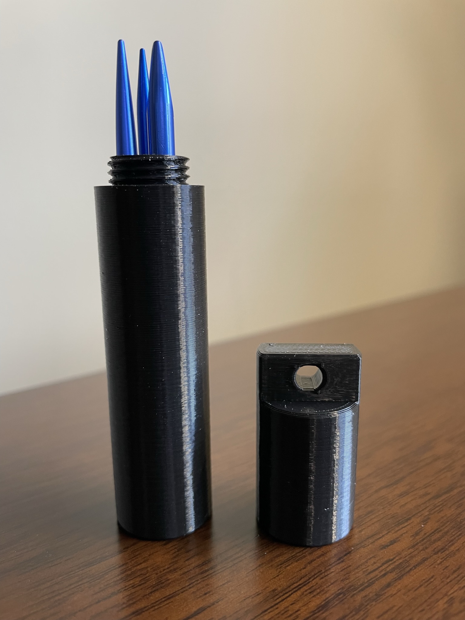 Paracord Fid (Threading Needle) Container by Vincent Download free STL model