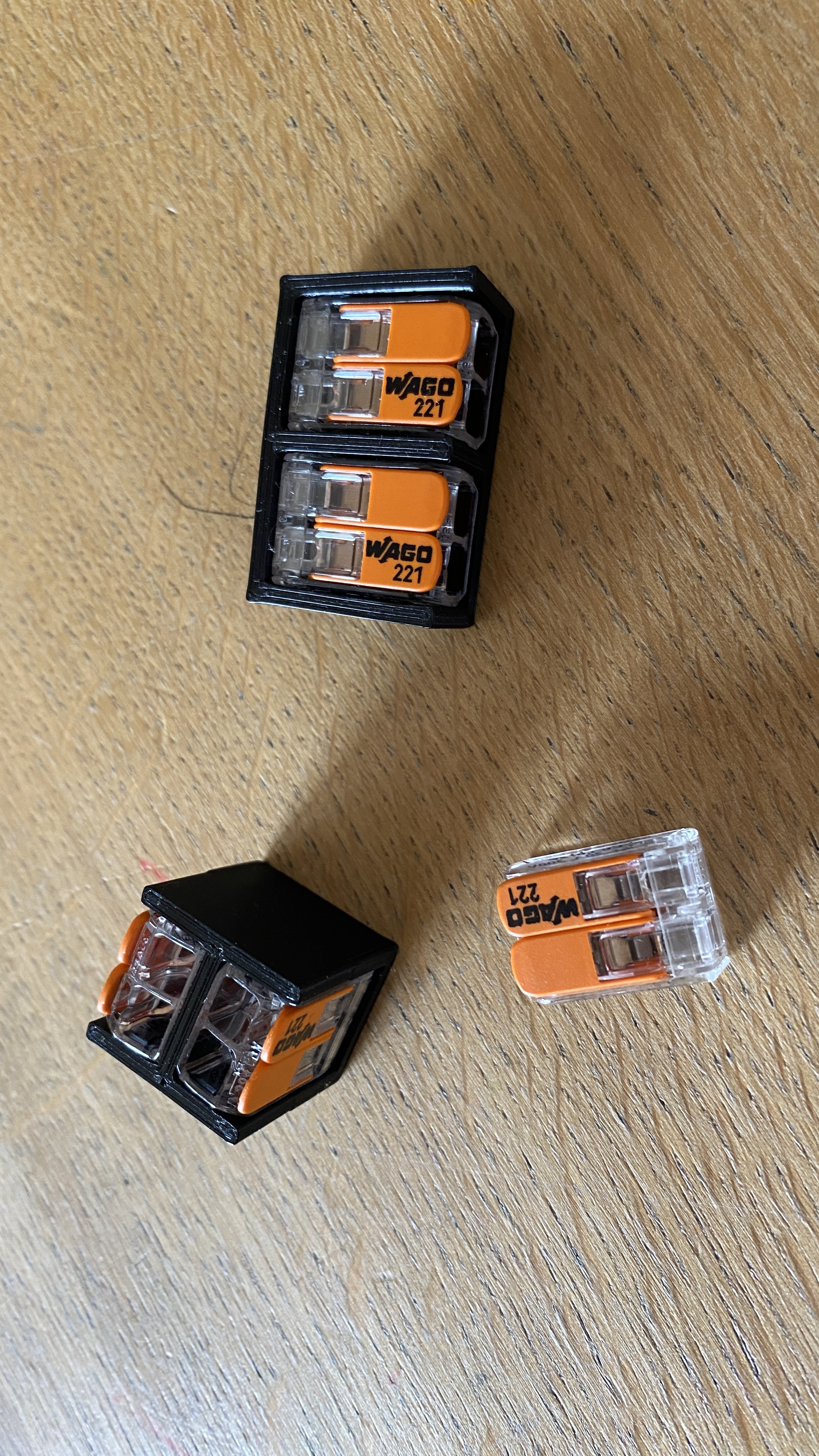 Simple Wago 221-412 Mount (2 x 2)