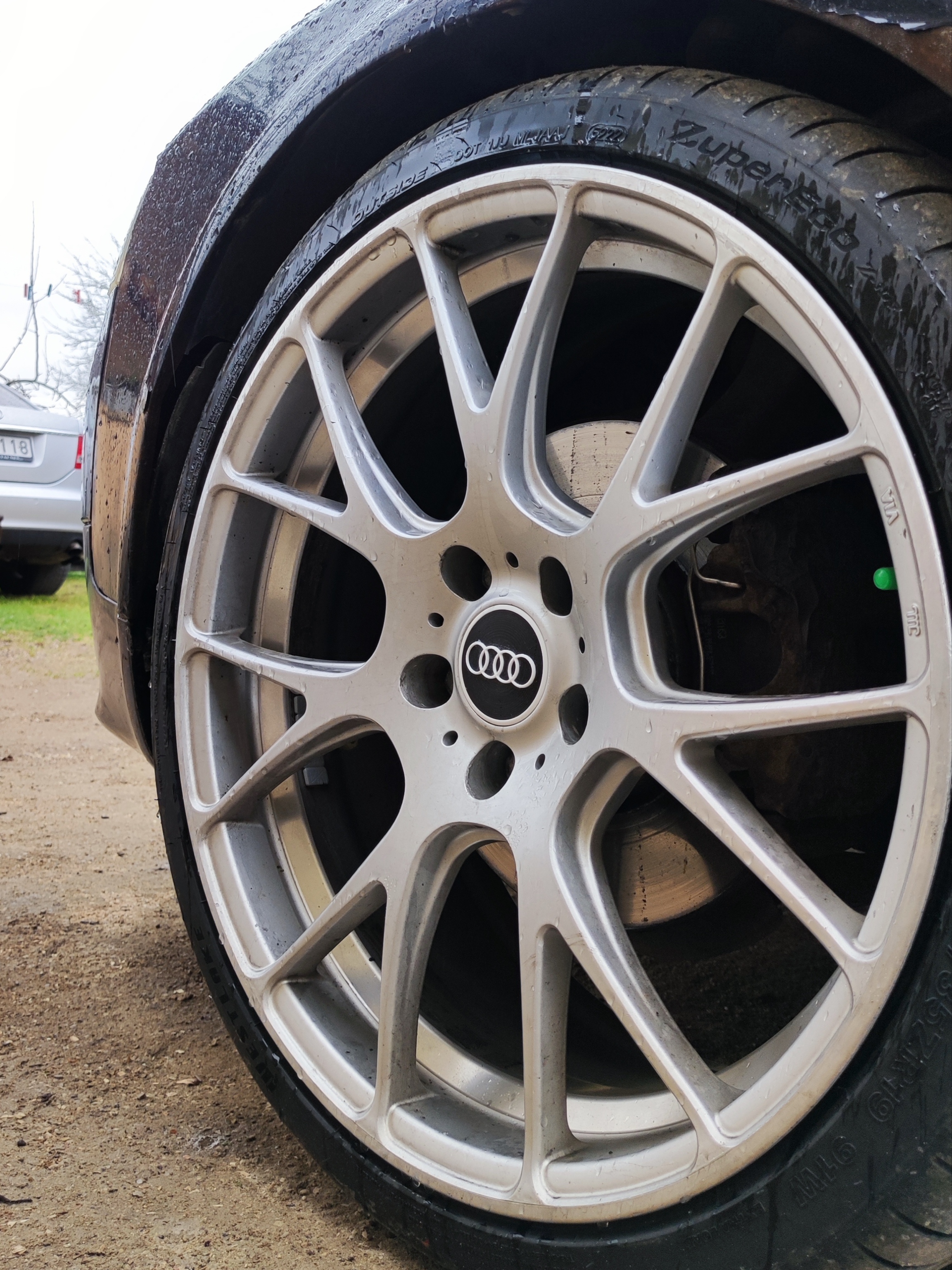 Audi wheel center hub cap 56/64mm