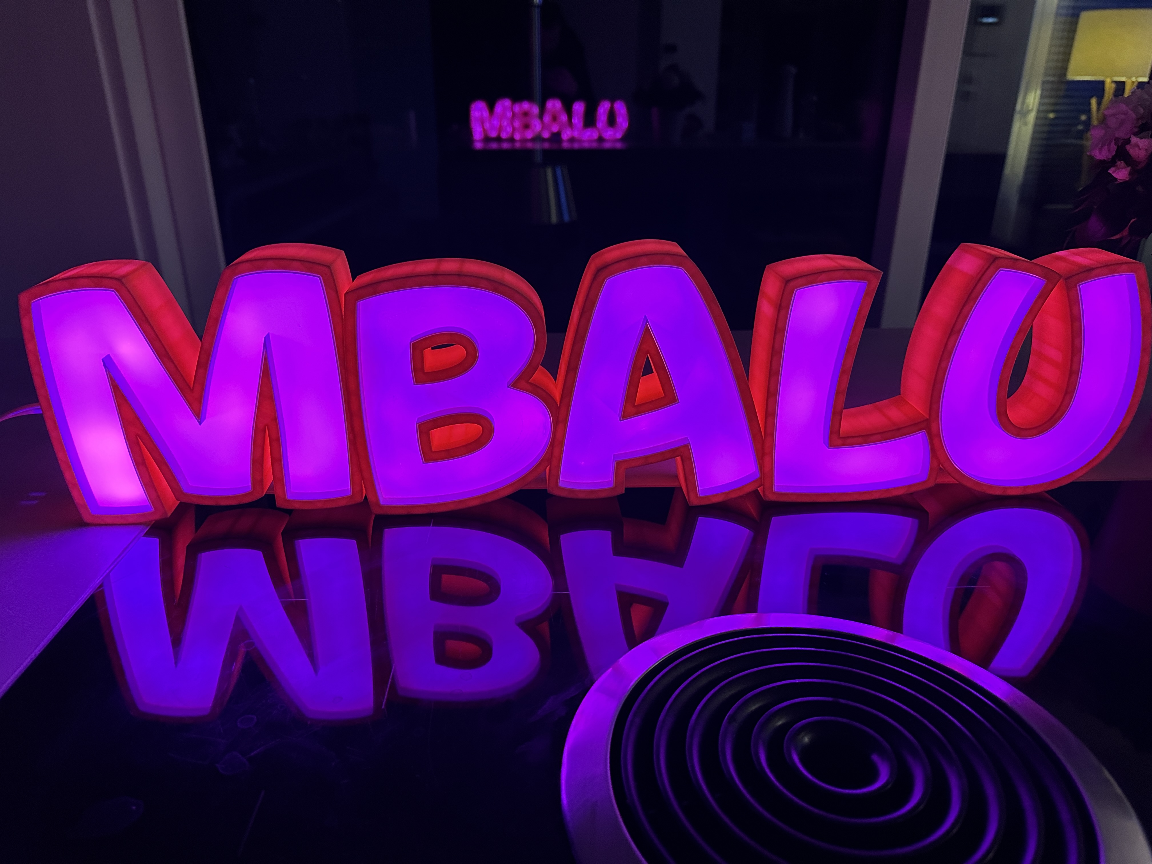 "MBALU" LED- Namenslampe