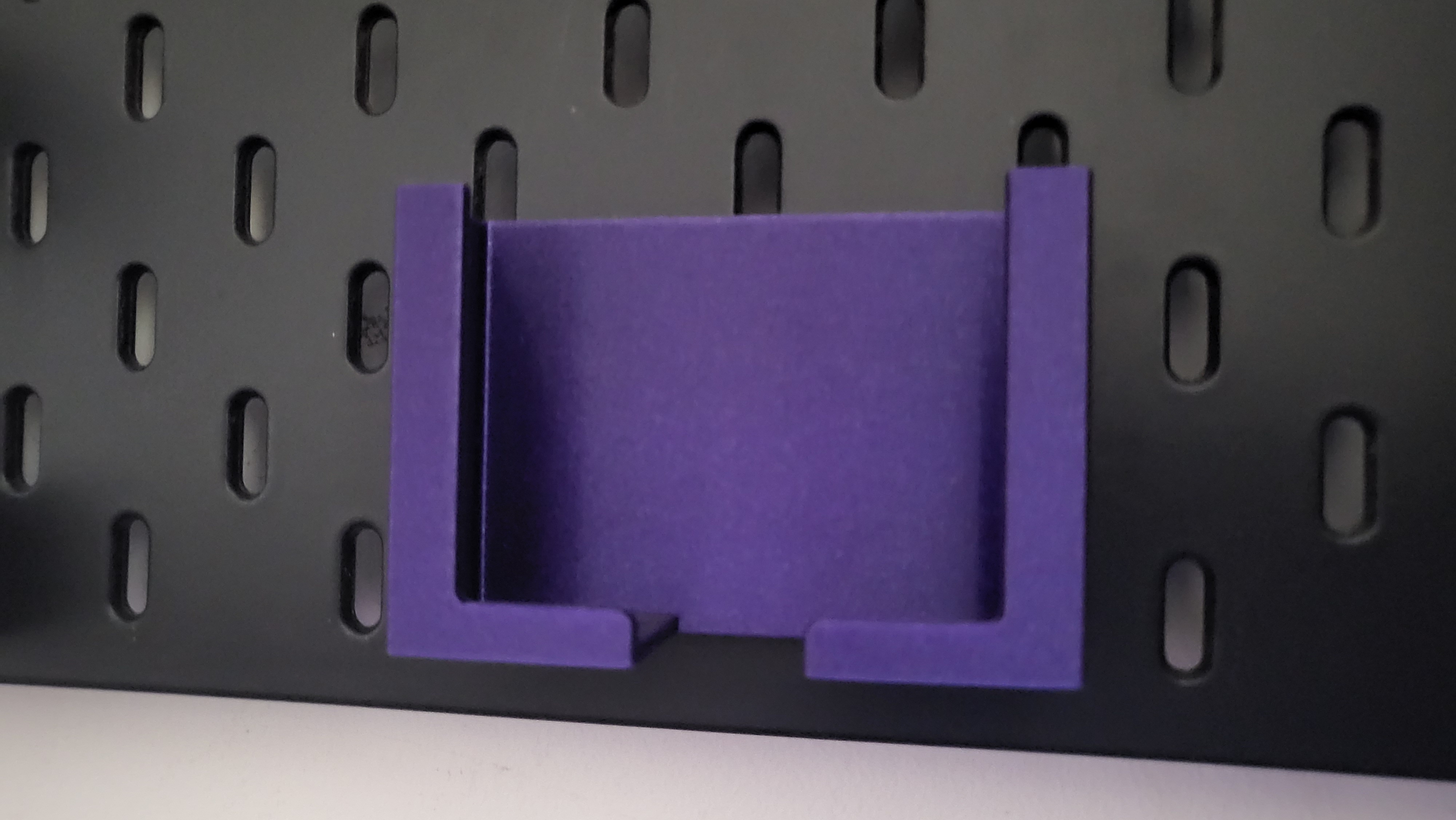 Phone holder - Skadis