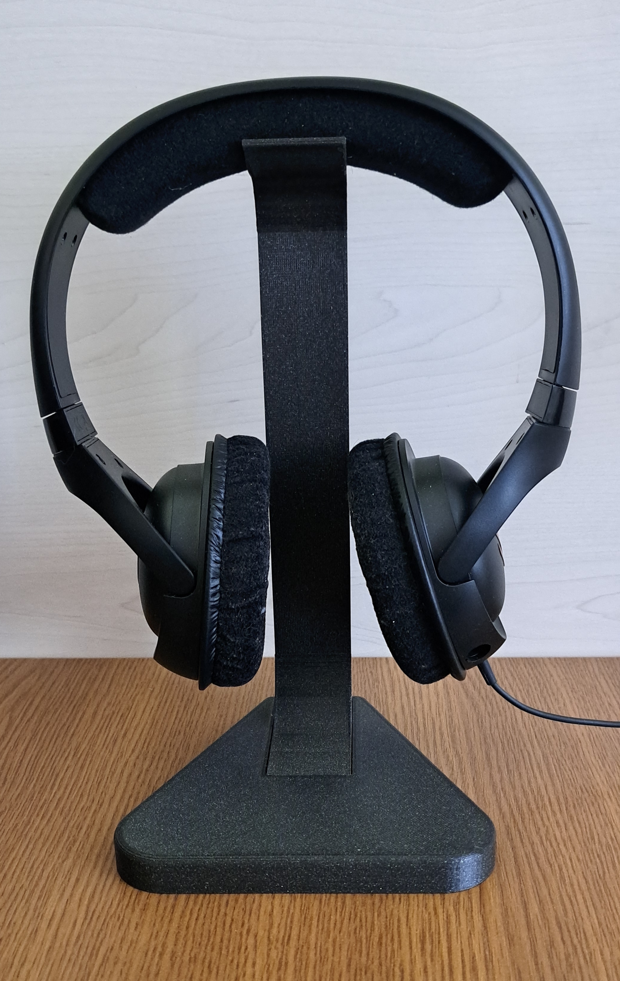 Headphones Holder with Pedestal
