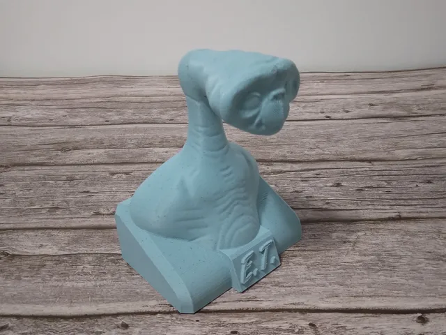 E.T bust (support free)