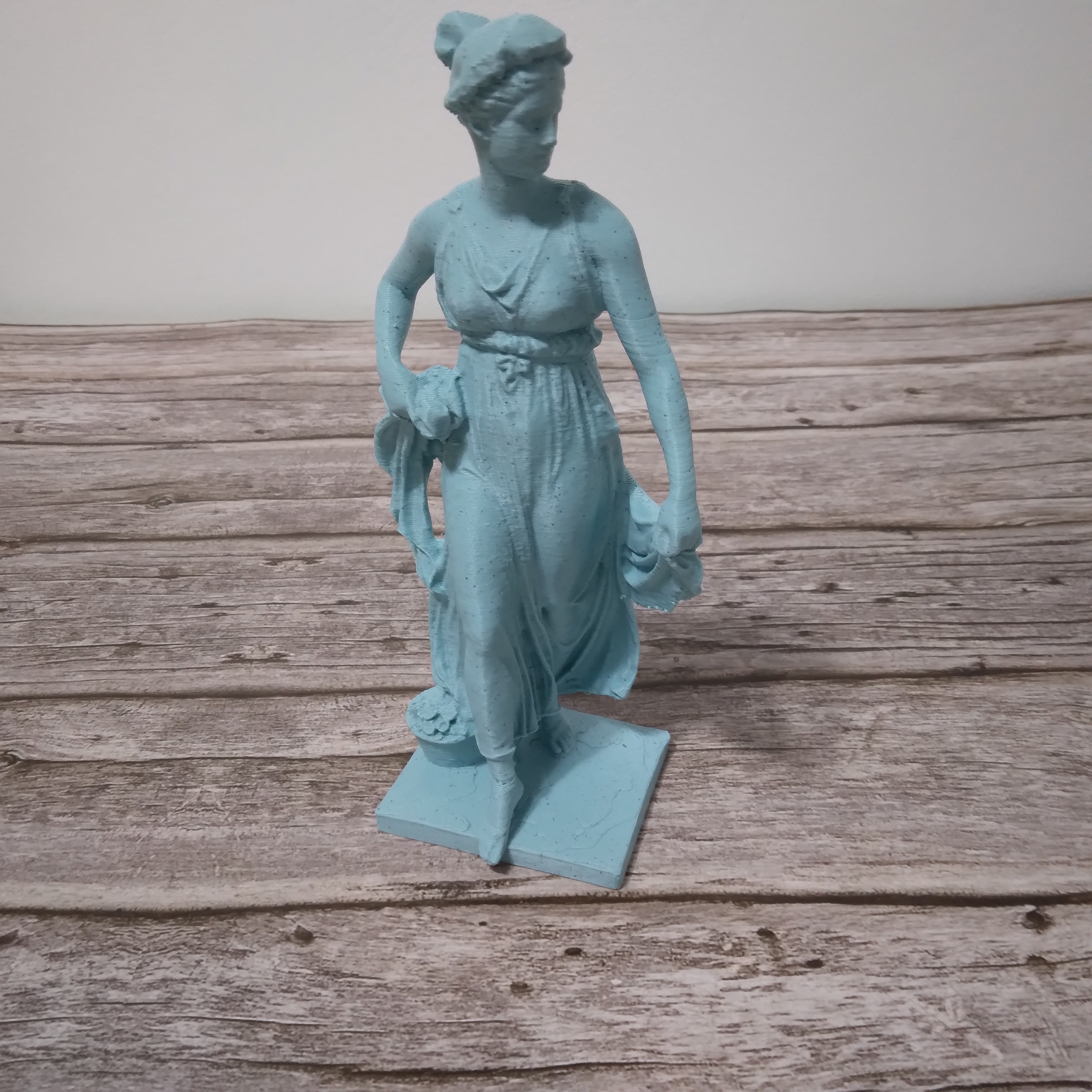 Dancing girl statue (support free).