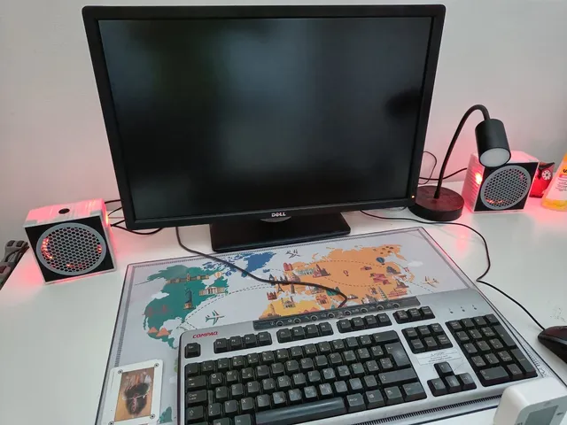 10cm (4 inch) computer speakers