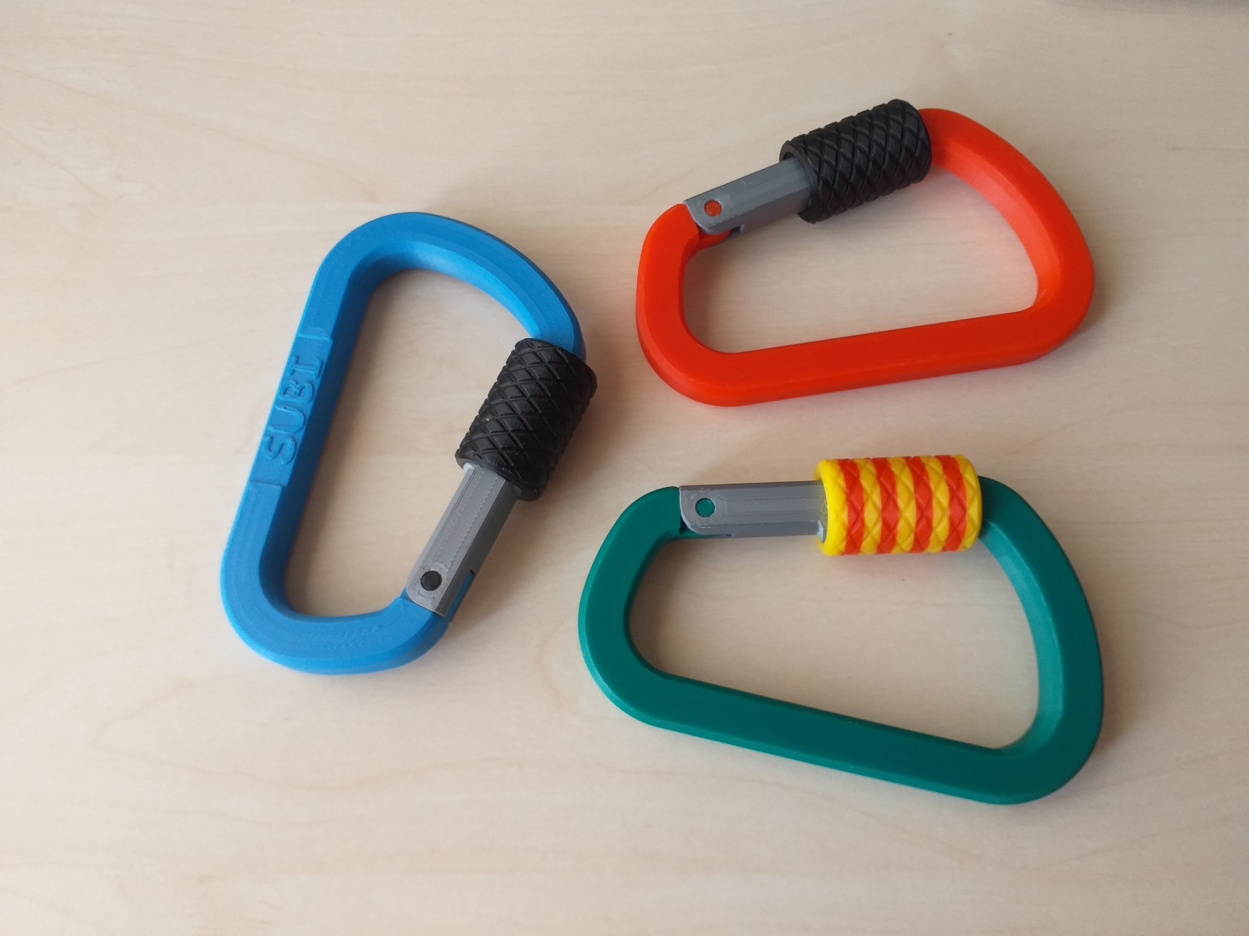 Screw lock carabiner (UPDATE-2)