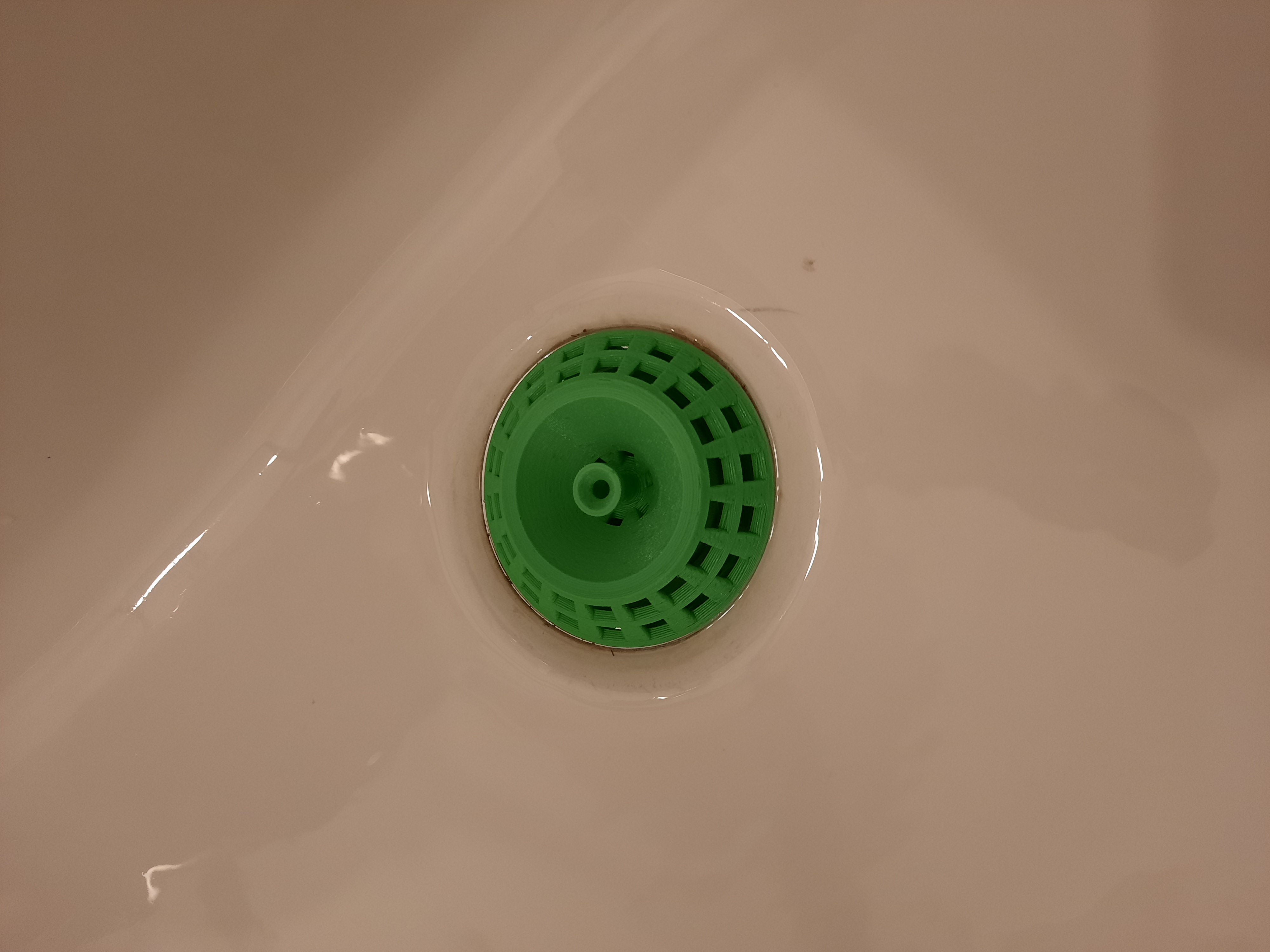 Universal drain strainer round and angular with handle by PBer