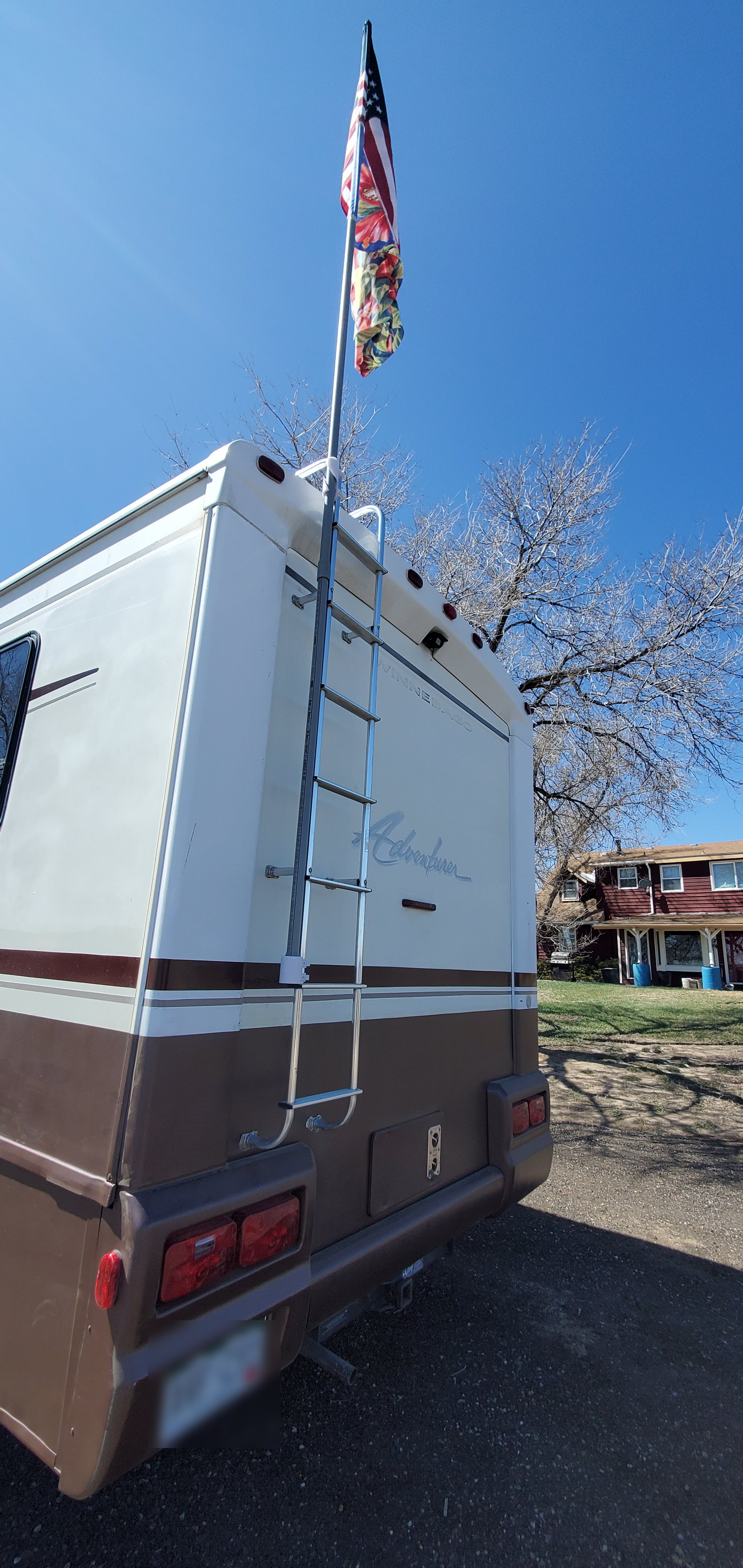 RV Flagpole Ladder Mount