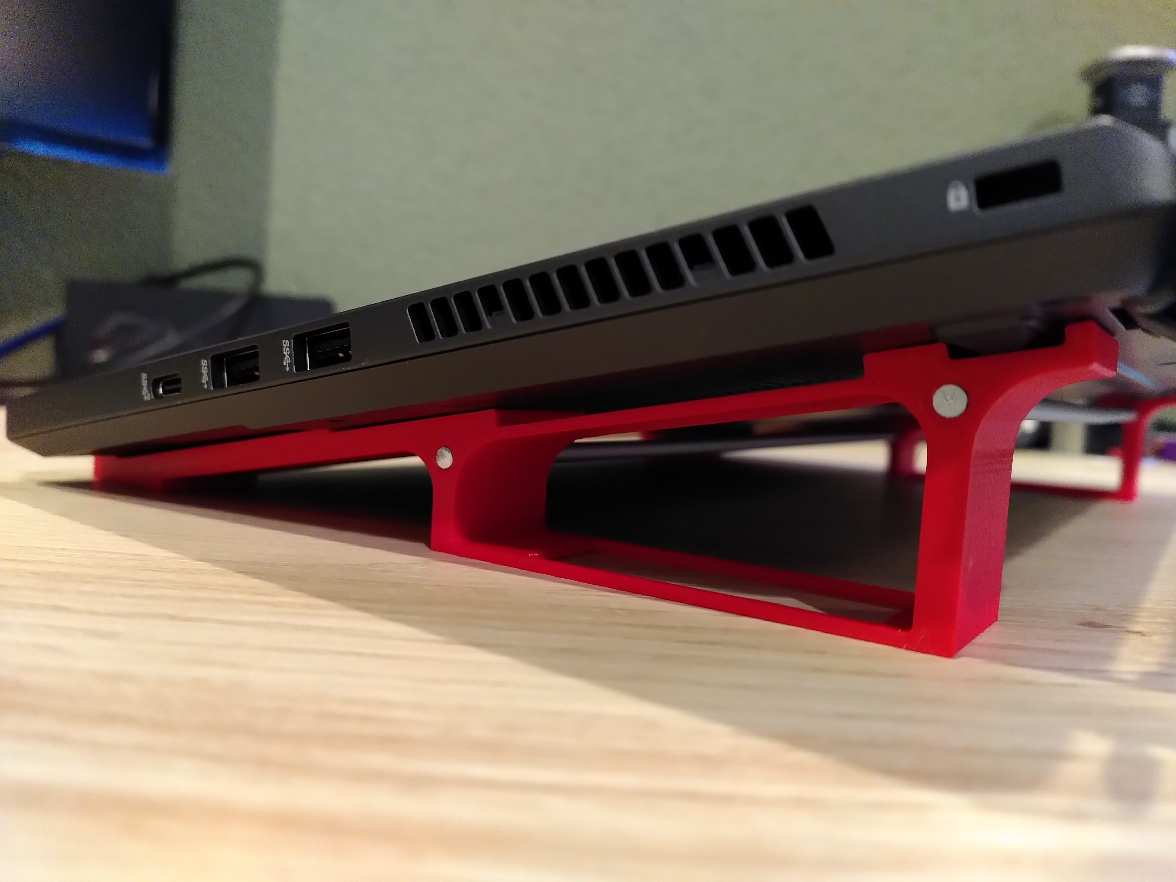 Asus Zephyrus G14 stand