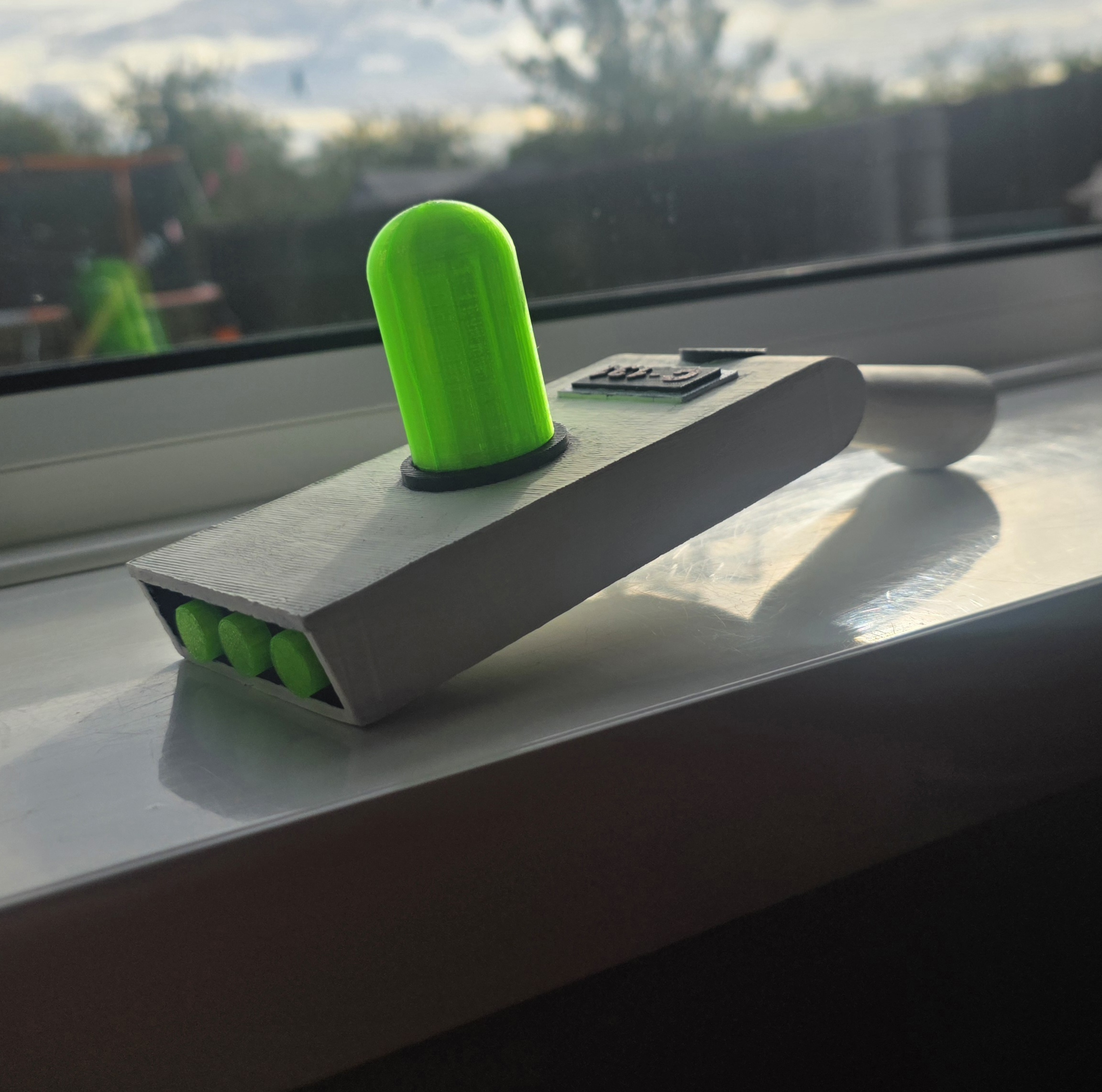 rick and morty portal gun