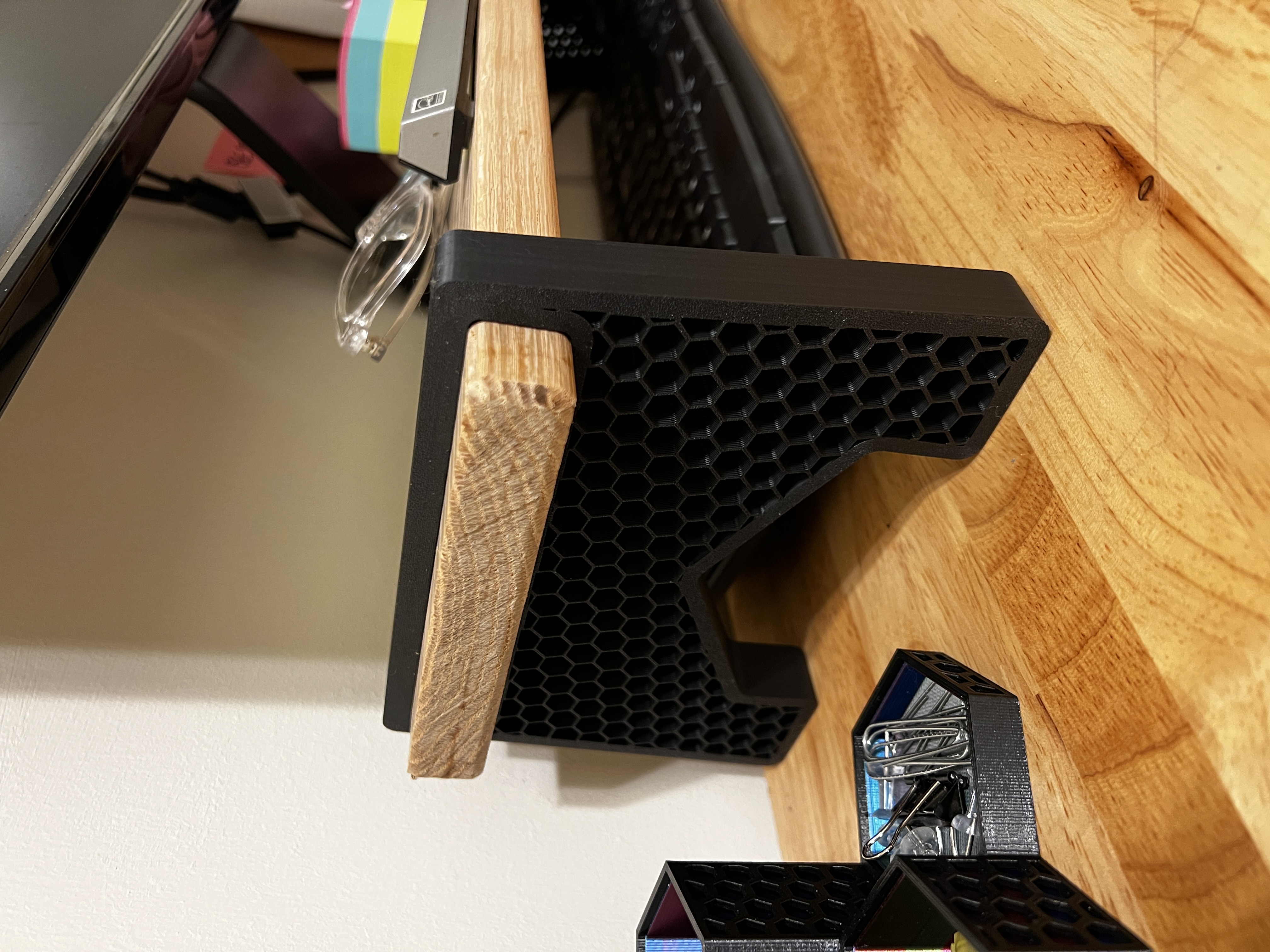 Honeycomb Monitor Stand