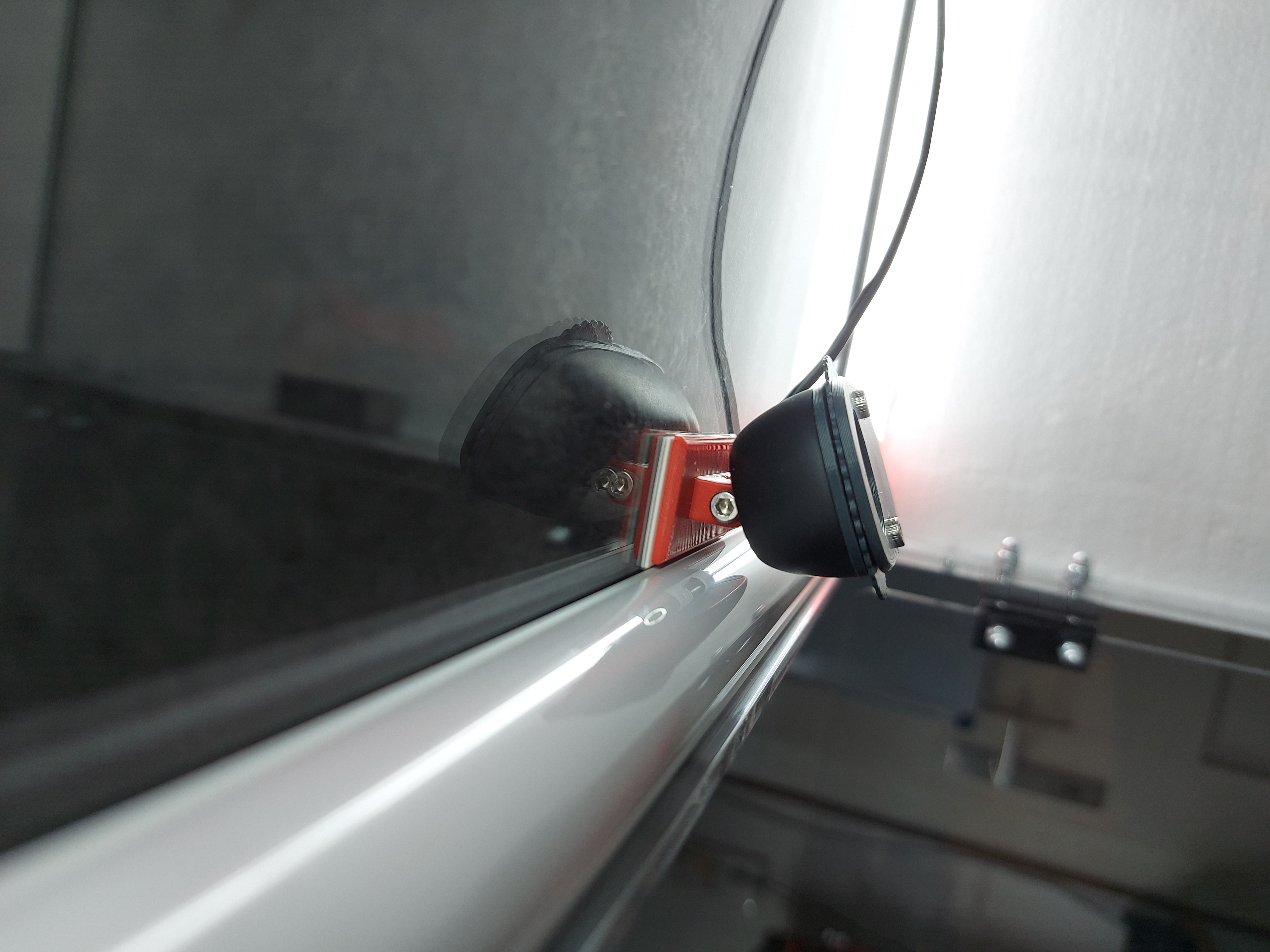 Logitech C270 Kamerahalterung für Tesa Powerstrips / Logitech C270 Camera Mount for Tesa Powerstrips