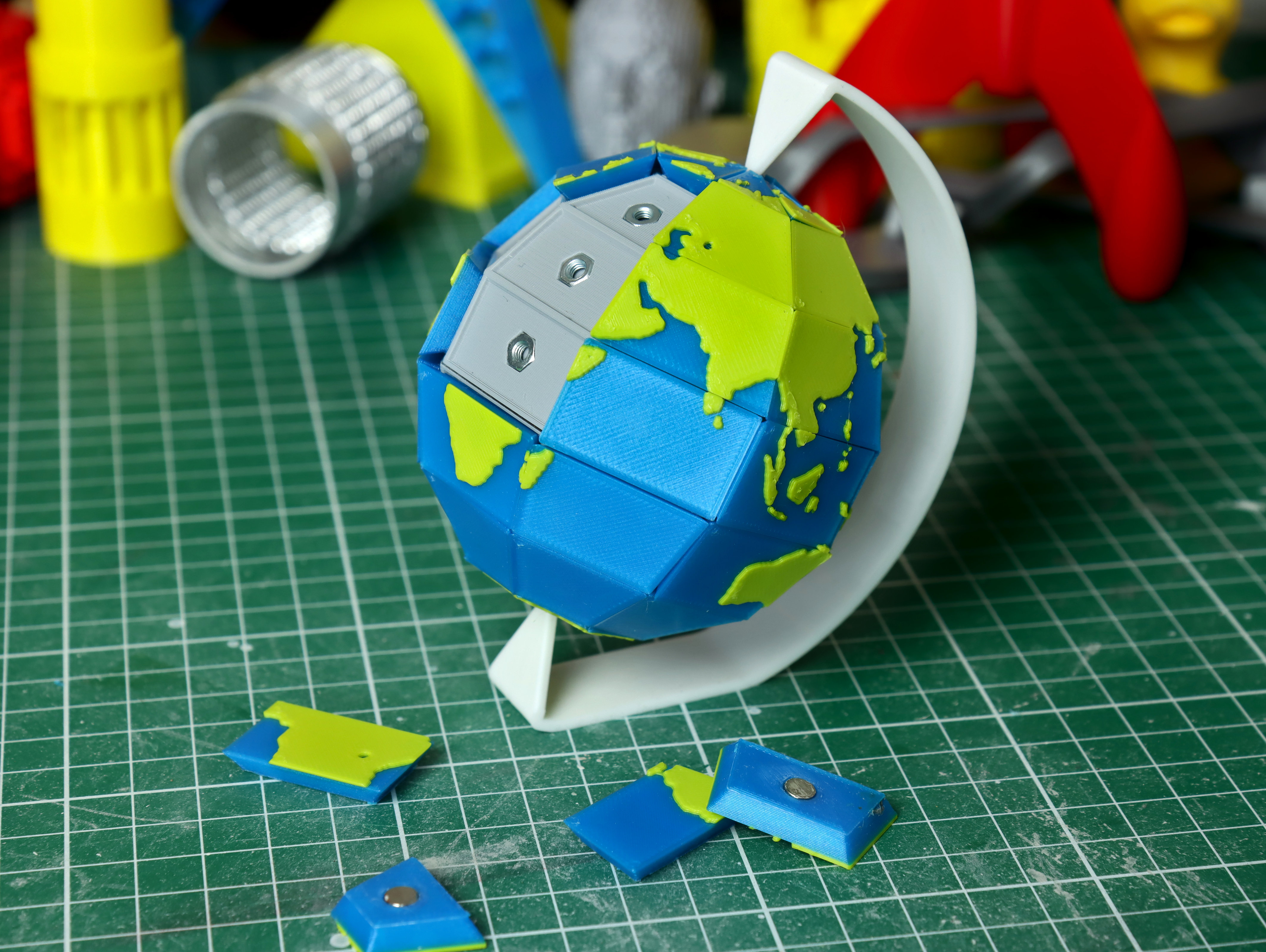 EARTH PUZZLE by PrintChallenge, Download free STL model